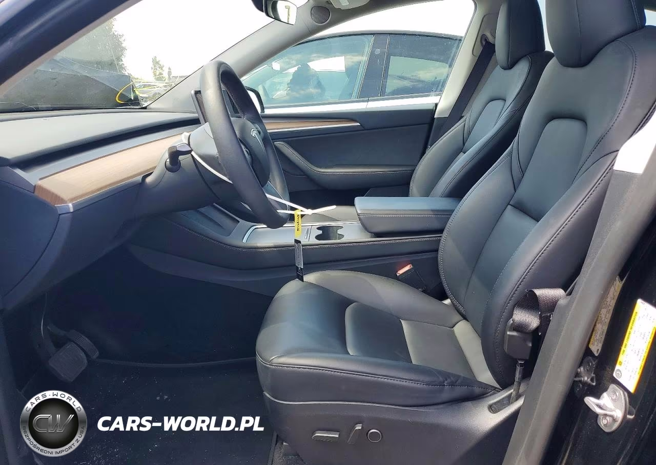 2023 Tesla Model Y VIN:7SAYGDEE7PF944628 - 7
