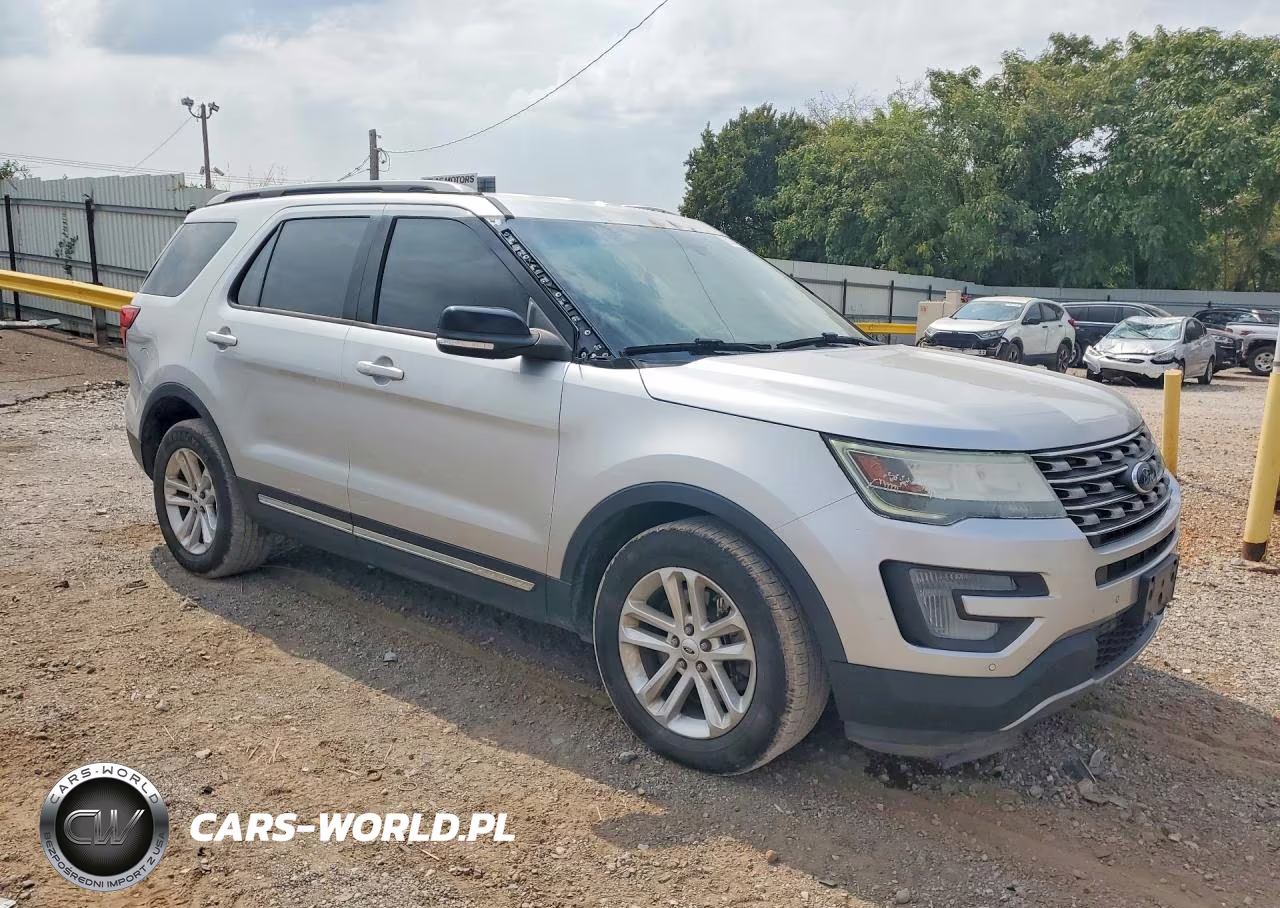 2017 Ford Explorer Xlt VIN:1FM5K7D87HGB62862 - 4