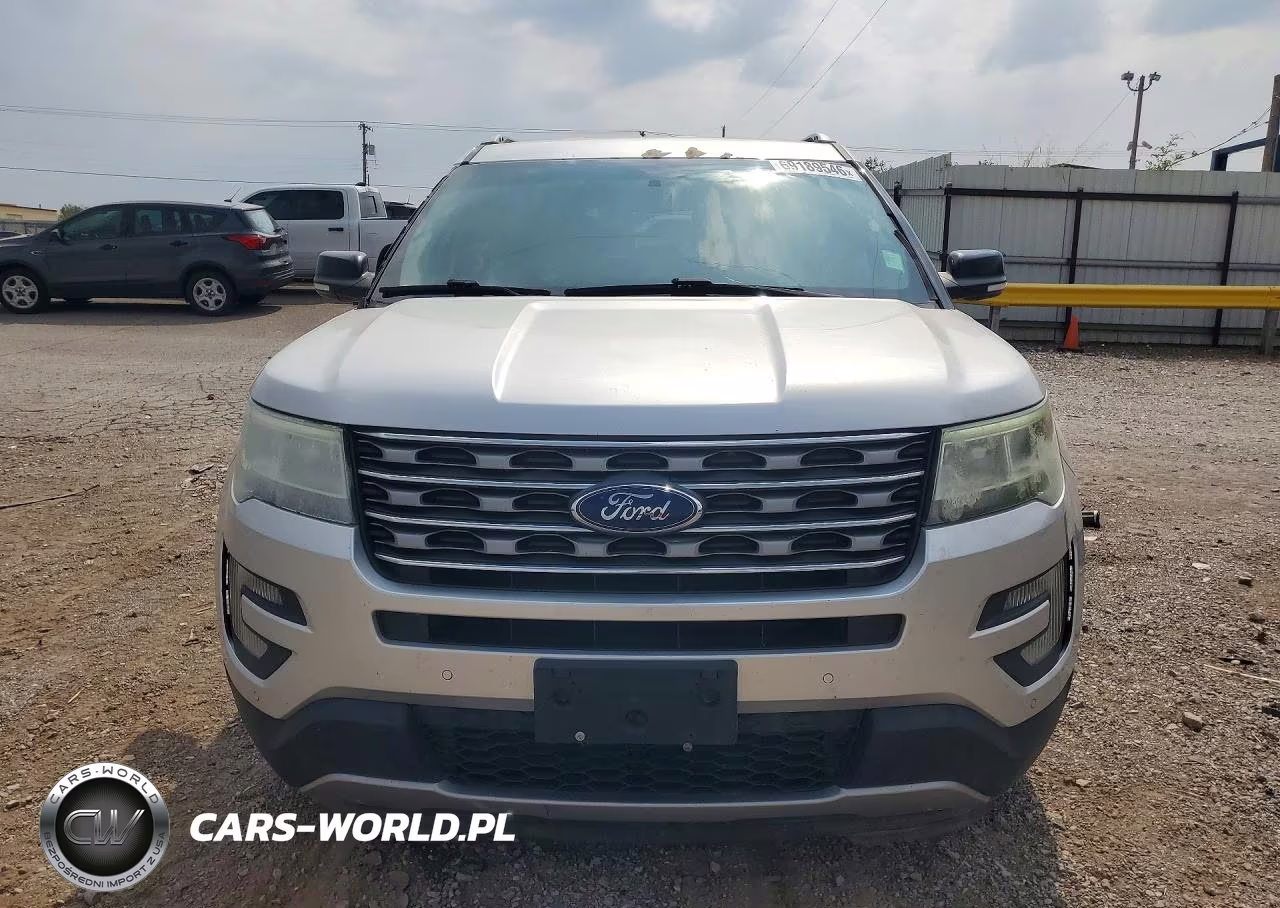2017 Ford Explorer Xlt VIN:1FM5K7D87HGB62862 - 5