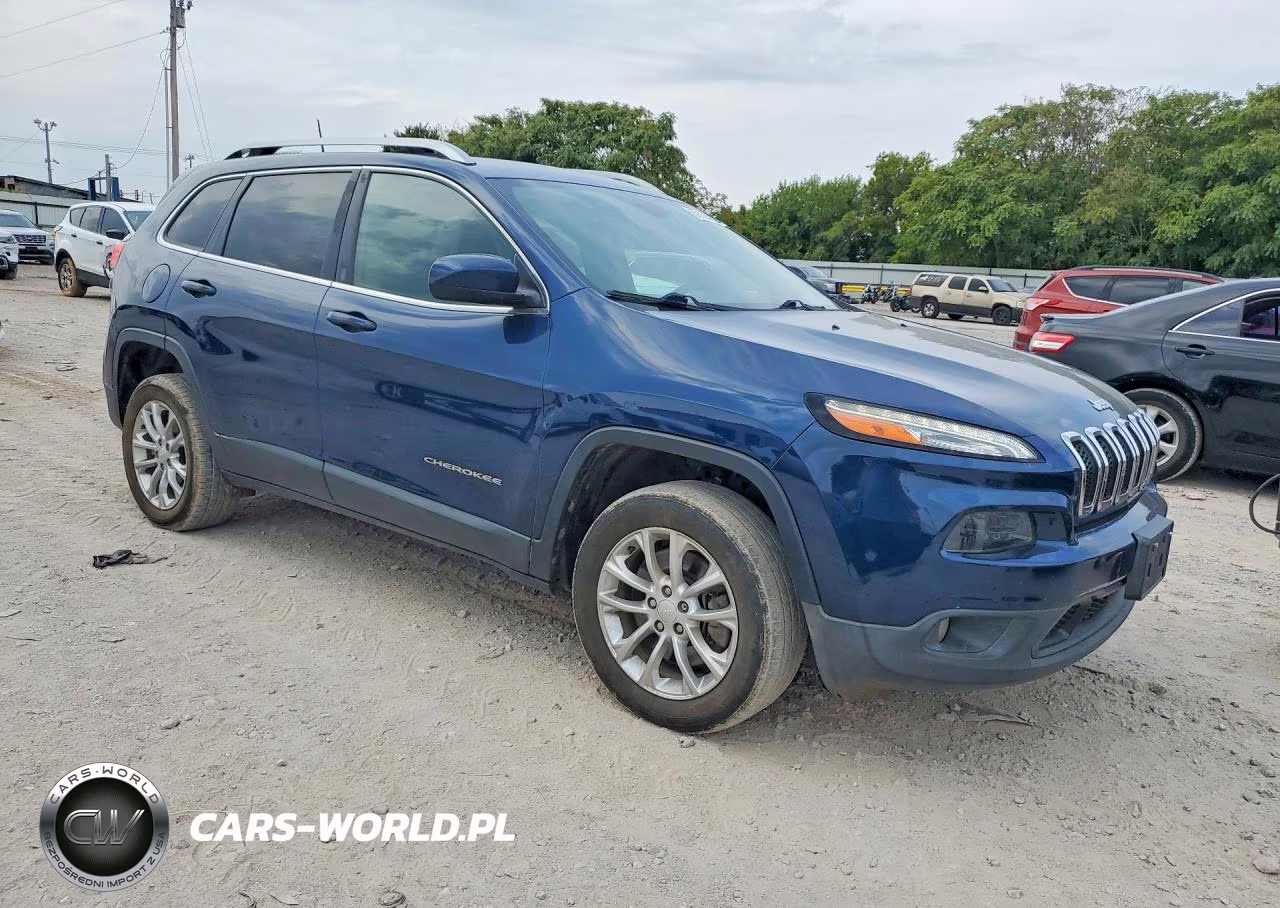 2018 Jeep Cherokee Latitude VIN:1C4PJLCB1JD566611 - 4