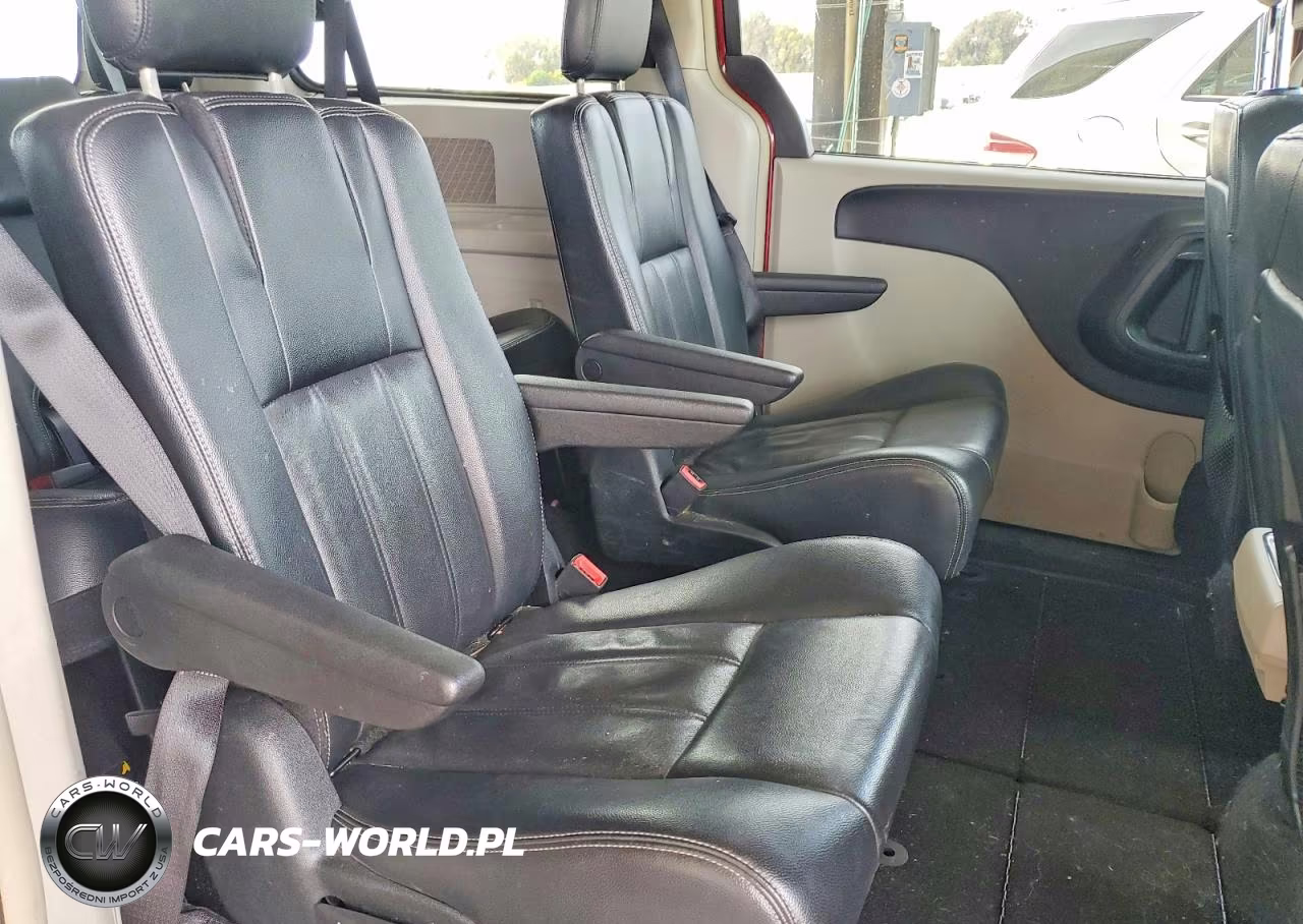 2013 Chrysler Town & Country Touring VIN:2C4RC1BG7DR793761 - 11