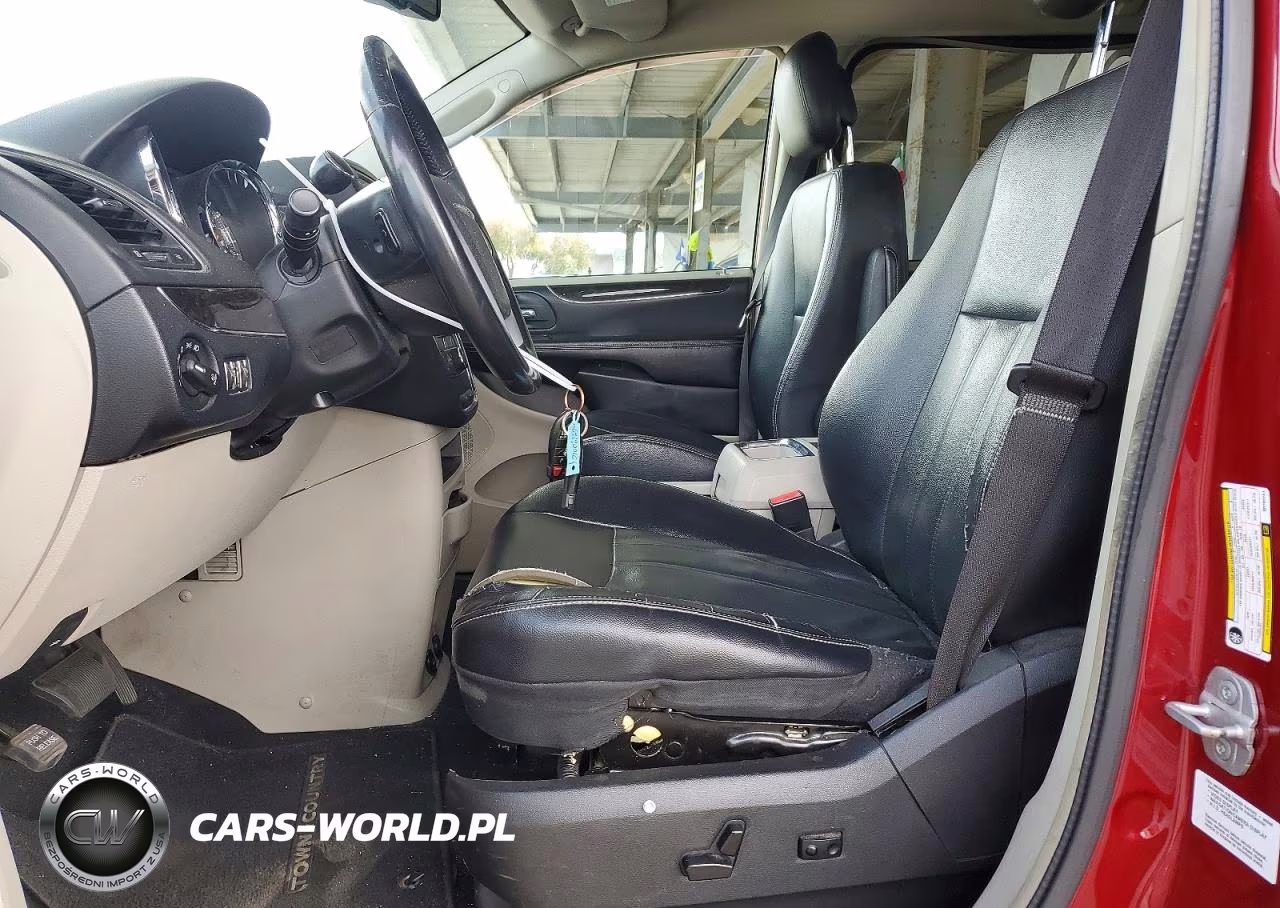 2013 Chrysler Town & Country Touring VIN:2C4RC1BG7DR793761 - 7