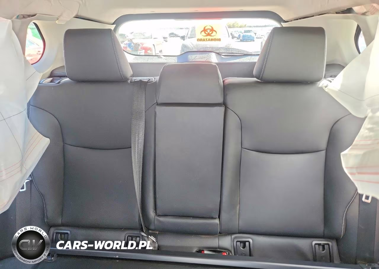 2026 Toyota Corolla Cross Xle VIN:7MUDAABG5TV149865 - 10