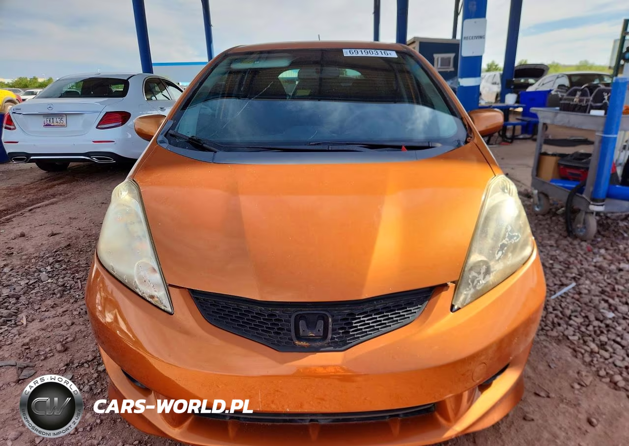 2010 Honda Fit Sport VIN:JHMGE8H48AS025500 - 5