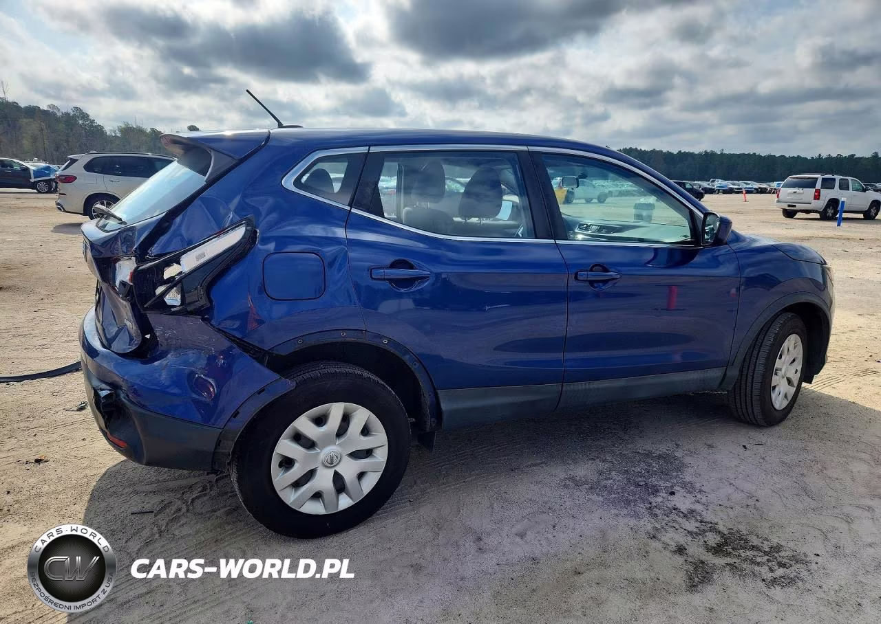 2018 Nissan Rogue Sport S VIN:JN1BJ1CR8JW256765 - 3