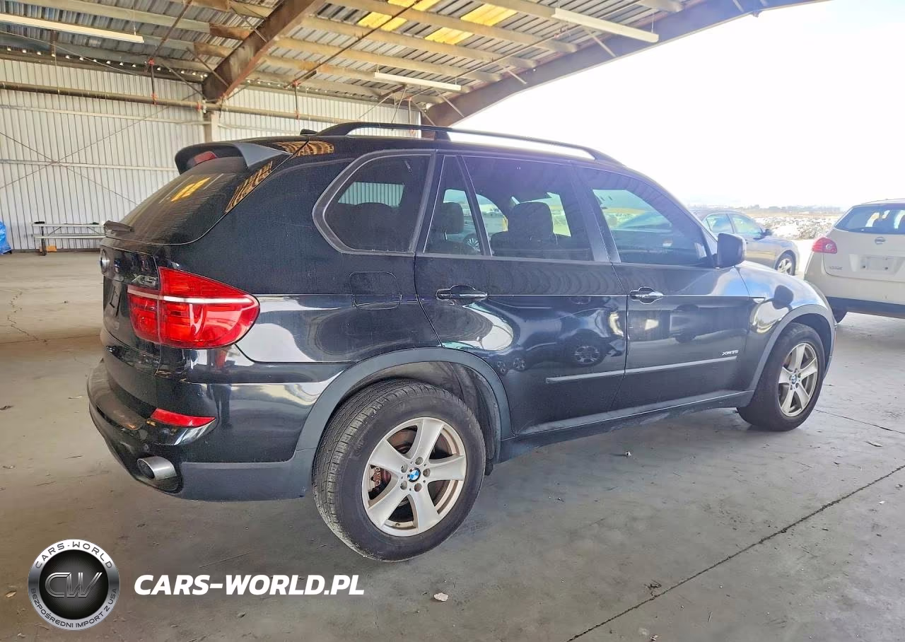 2013 BMW X5 xDrive35I VIN:5UXZV4C56DL992736 - 3