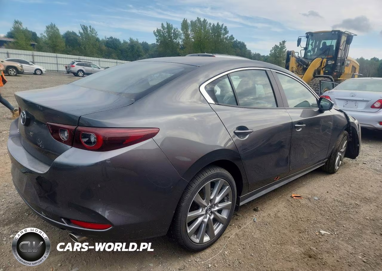 2026 Mazda 3 Preferred VIN:JM1BPACL9T1861224 - 3