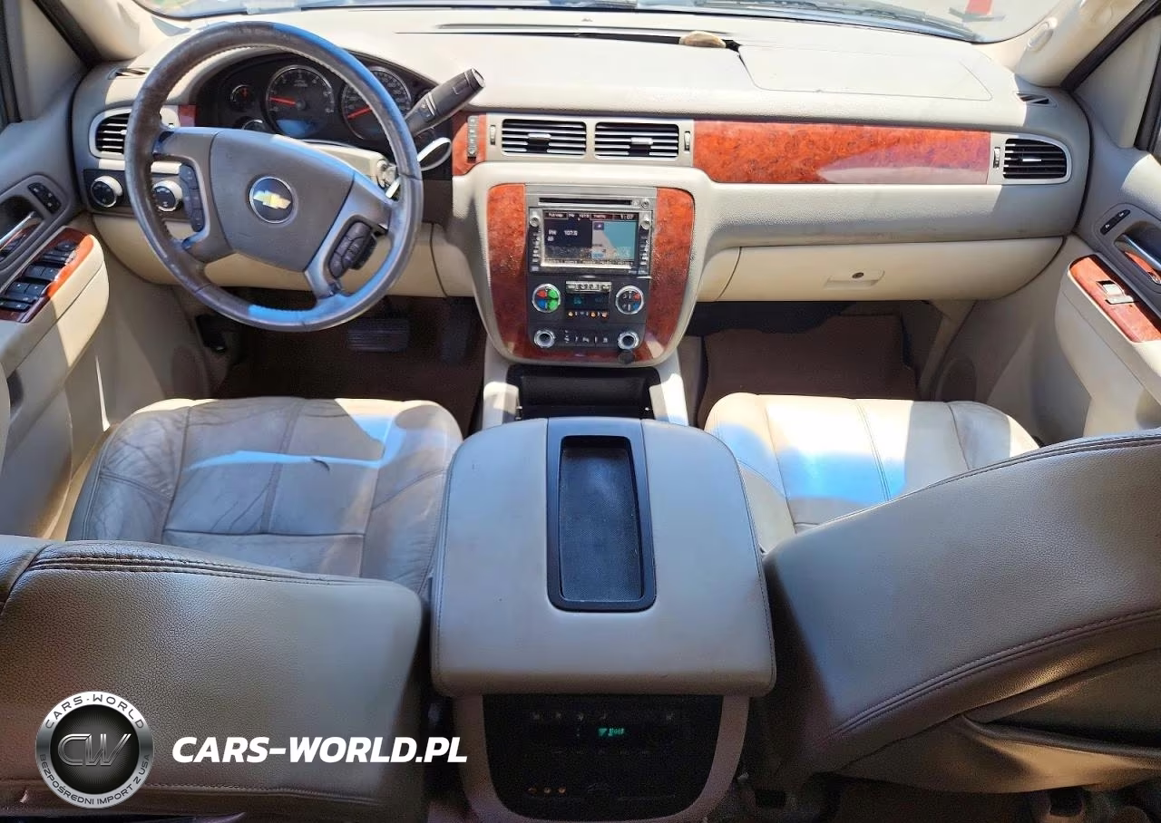 2011 Chevrolet Suburban K1500 Lt VIN:1GNSKJE36BR356213 - 8