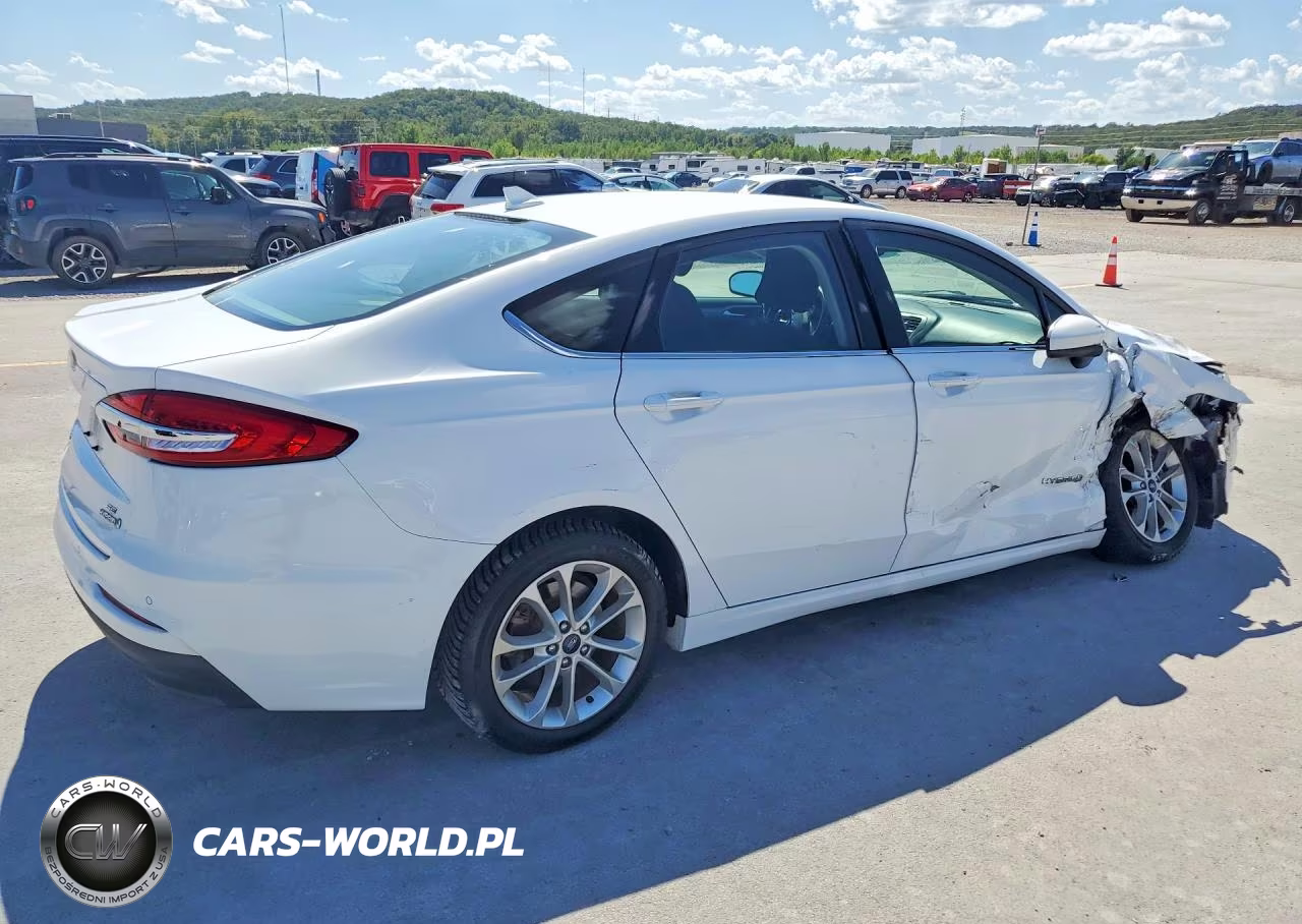 2019 Ford Fusion Se VIN:3FA6P0LU3KR240981 - 3