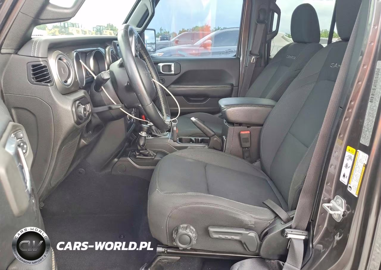 2018 Jeep Wrangler Unlimited Sahara VIN:1C4HJXEG9JW311018 - 7
