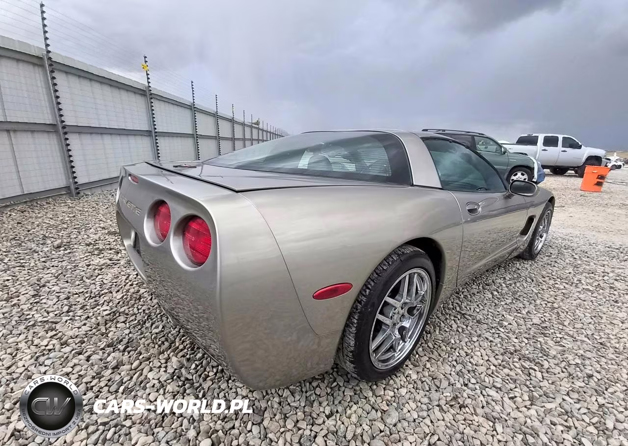 2000 Chevrolet Corvette VIN:1G1YY22G8Y5123862 - 3