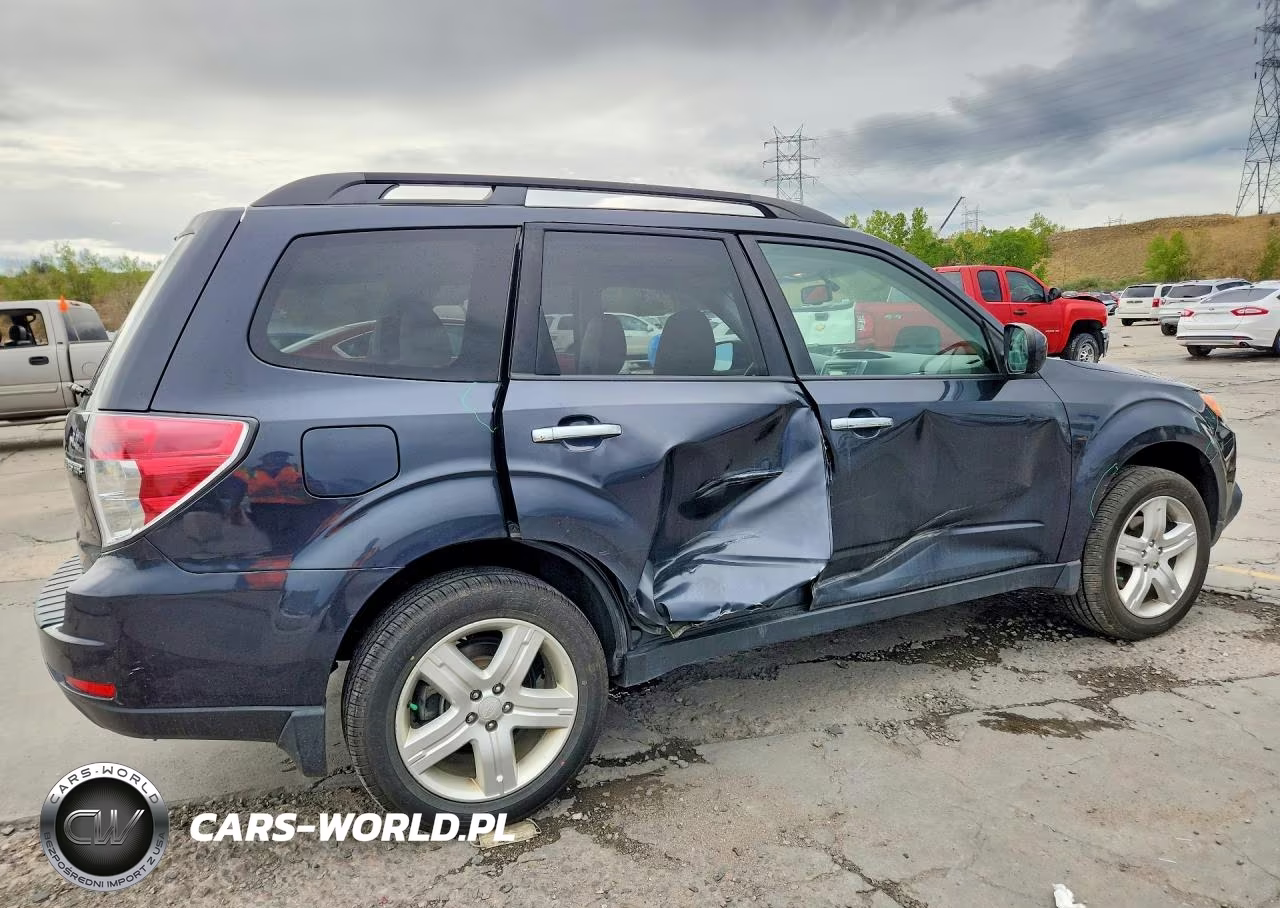 2010 Subaru Forester 2.5X Premium VIN:JF2SH6CC3AH723825 - 3
