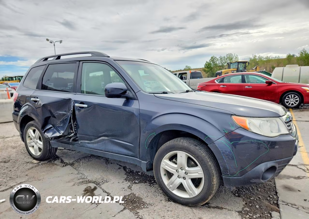 2010 Subaru Forester 2.5X Premium VIN:JF2SH6CC3AH723825 - 4