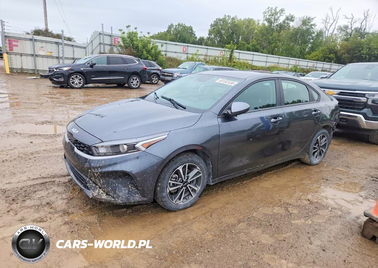 2024 Kia Forte Lxs VIN:3KPF24ADXRE748658 - 1