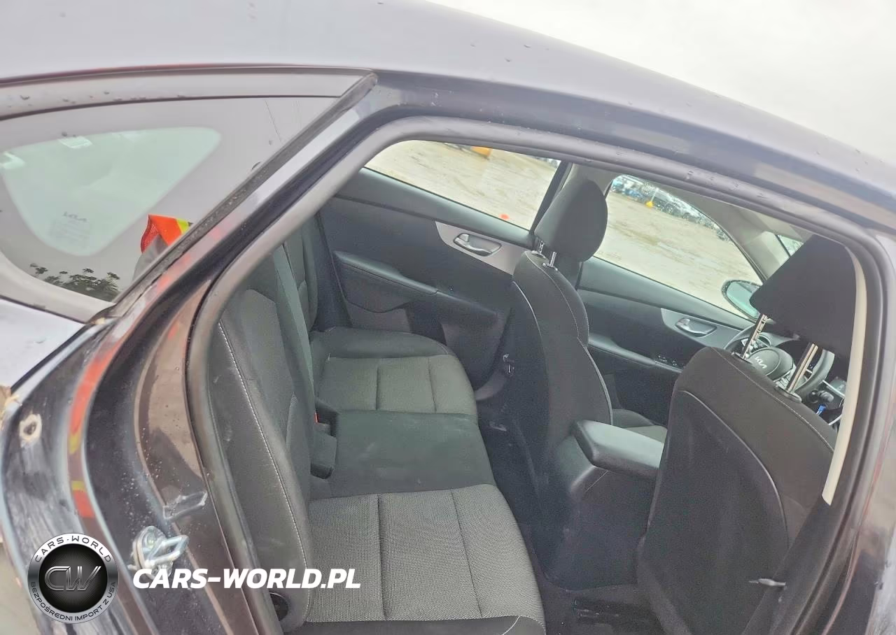 2024 Kia Forte Lxs VIN:3KPF24ADXRE748658 - 10