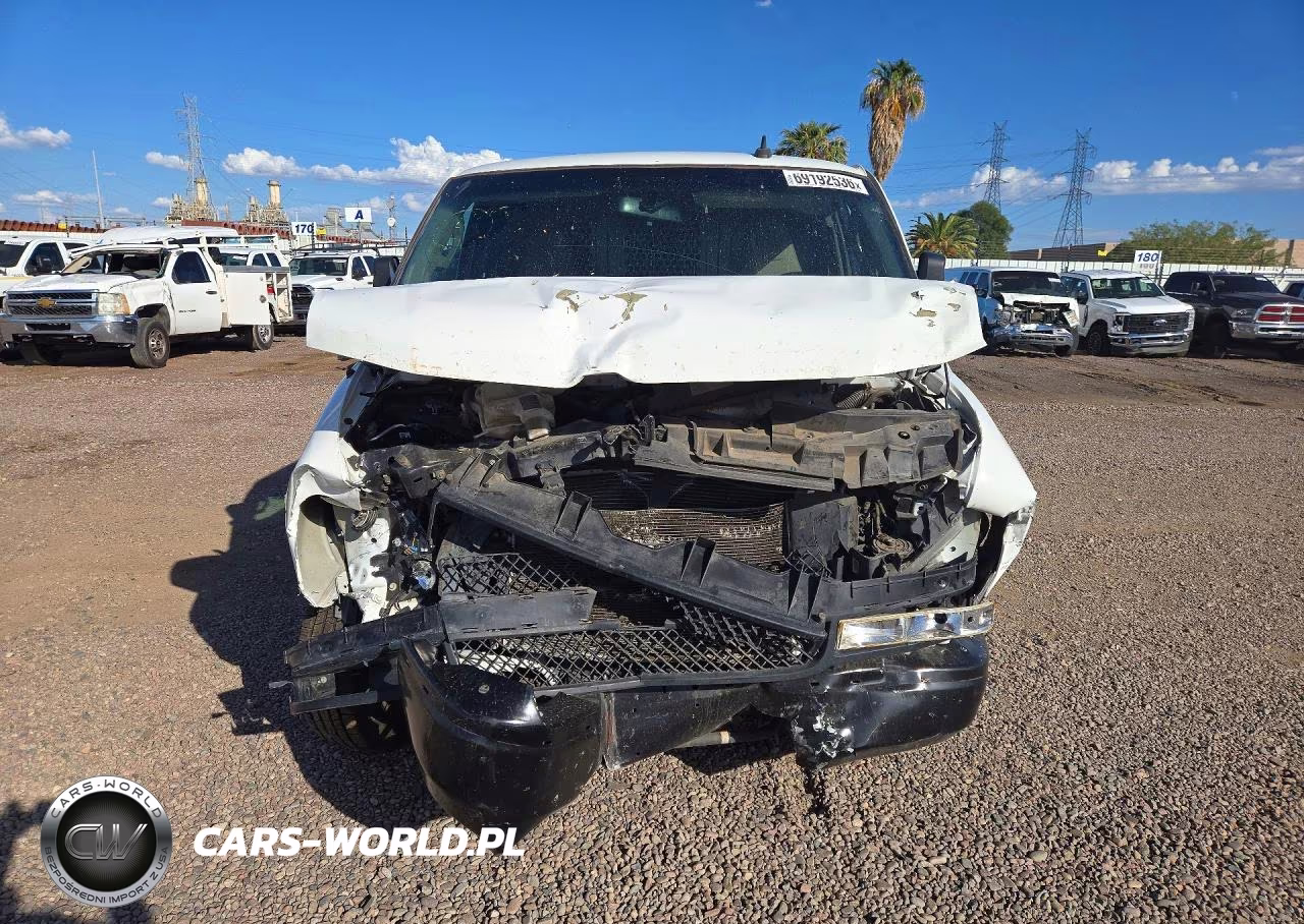 2021 Chevrolet Express G2500 VIN:1GCWGAFP1M1246524 - 5