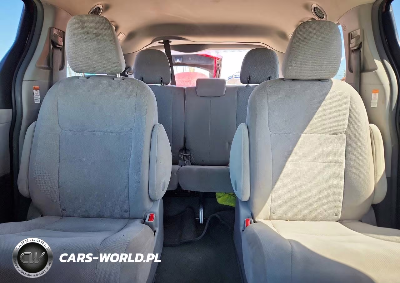 2015 Toyota Sienna L 7-Passenger VIN:5TDZK3DC5FS576342 - 10