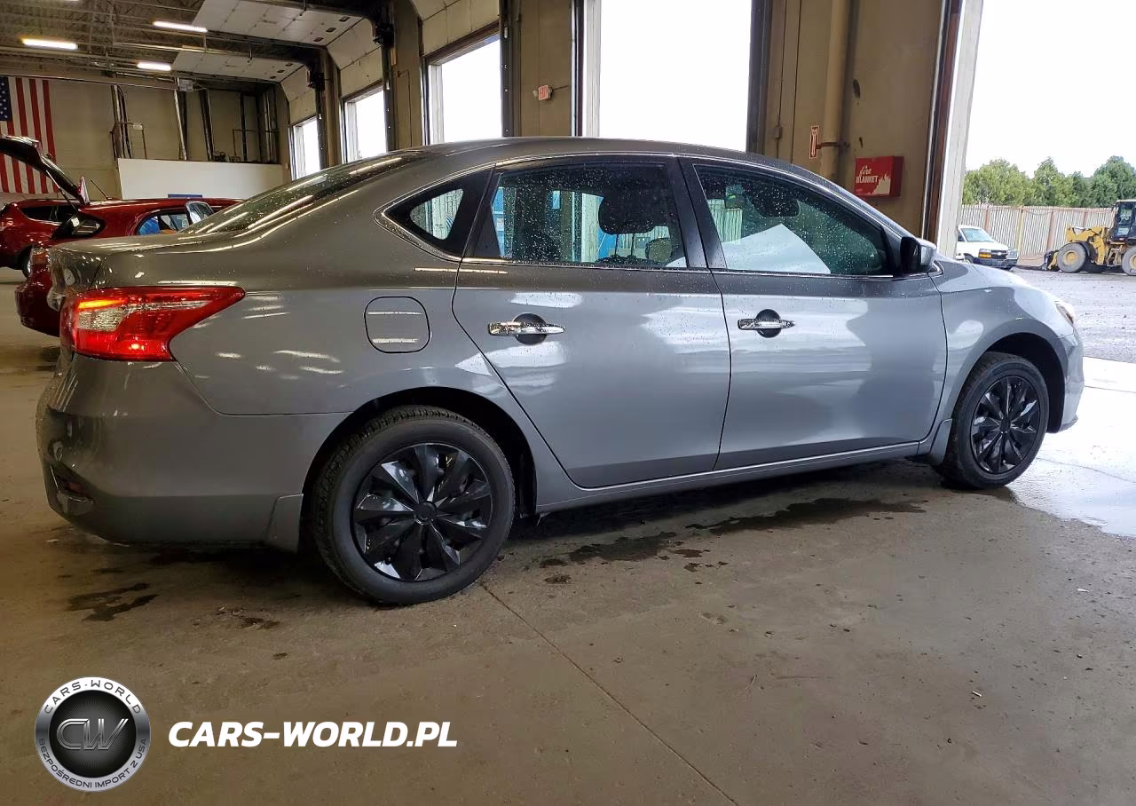 2018 Nissan Sentra S VIN:3N1AB7AP9JY217091 - 3