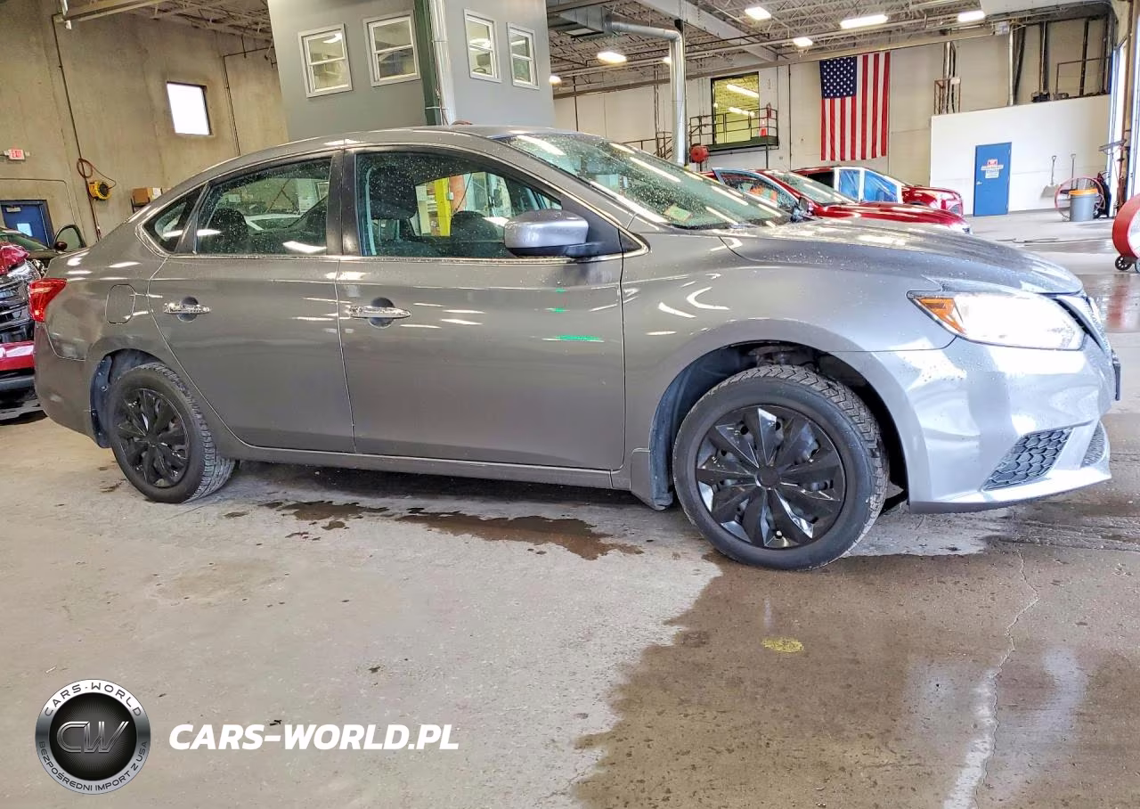 2018 Nissan Sentra S VIN:3N1AB7AP9JY217091 - 4