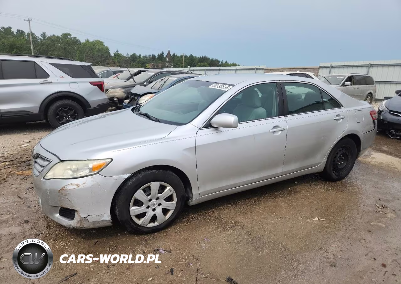 2011 Toyota Camry Base – zdjęcie 1 z 13