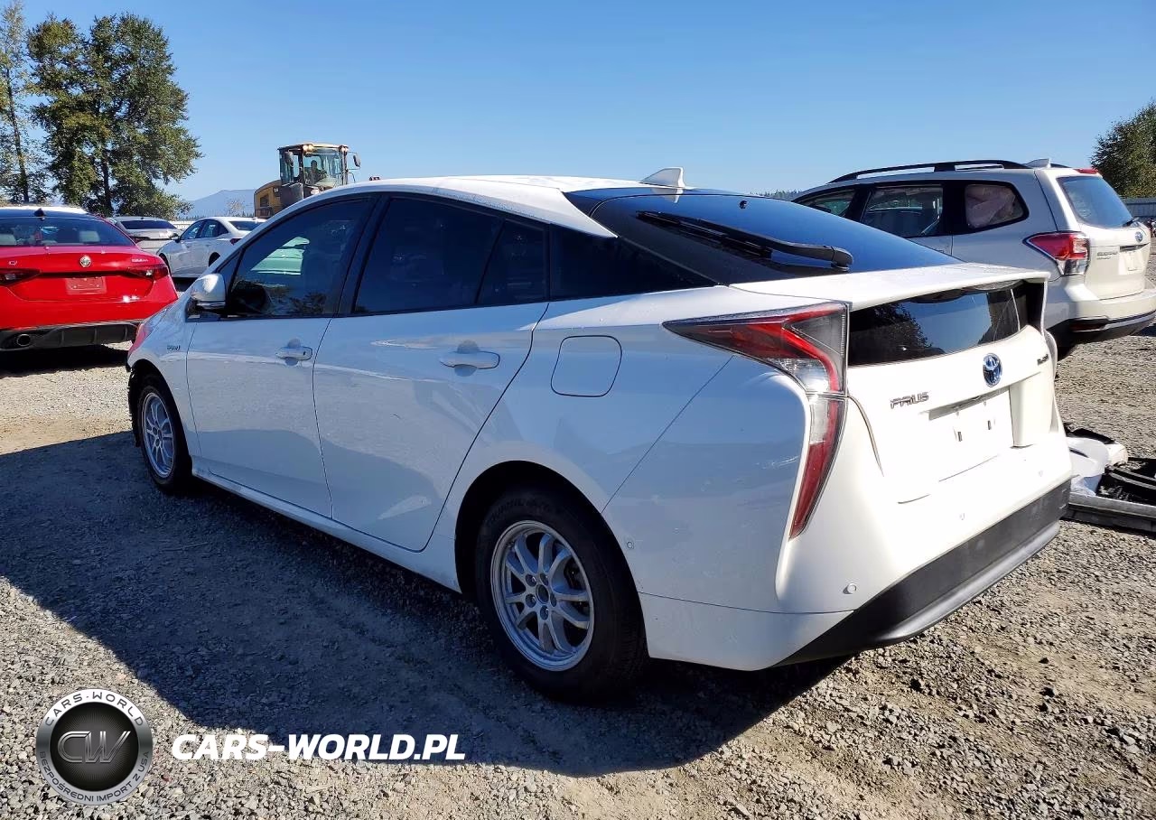 2018 Toyota Prius Three VIN:JTDKARFU3J3059967 - 2