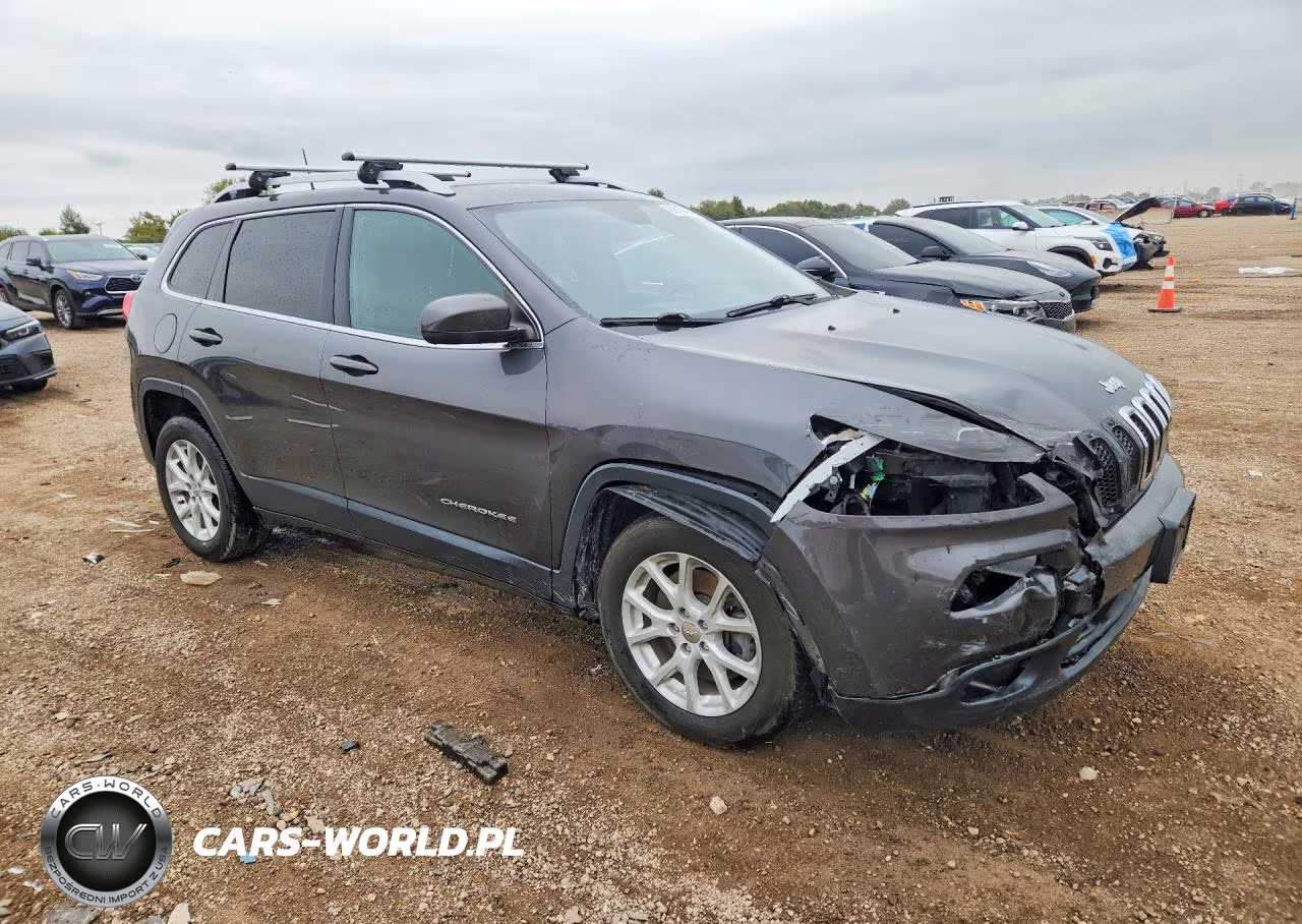 2016 Jeep Cherokee Latitude VIN:1C4PJLCS7GW275270 - 4