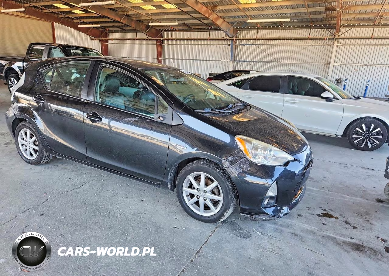2012 Toyota Prius C Four VIN:JTDKDTB39C1031154 - 4