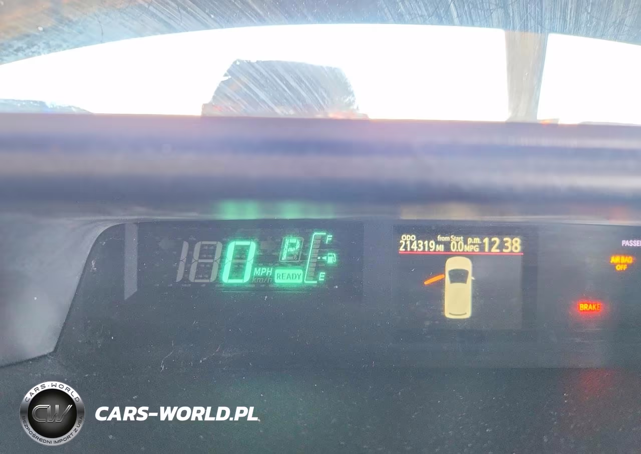 2012 Toyota Prius C Four VIN:JTDKDTB39C1031154 - 9