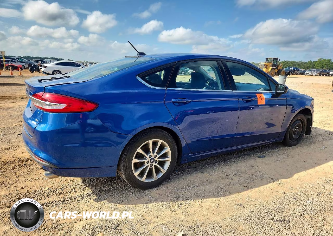 FORD FUSION SE VIN:3FA6P0H70HR158752 - 3