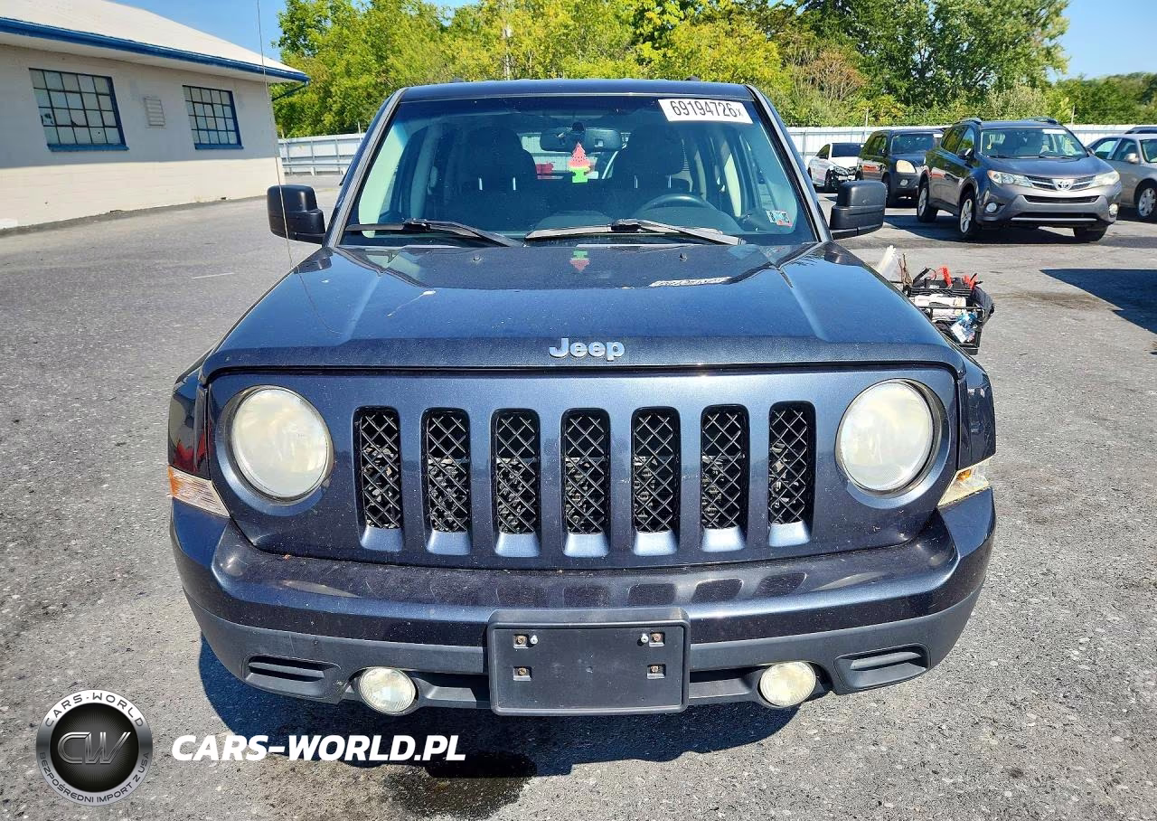 2014 Jeep Patriot Latitude VIN:1C4NJRFB4ED520556 - 5