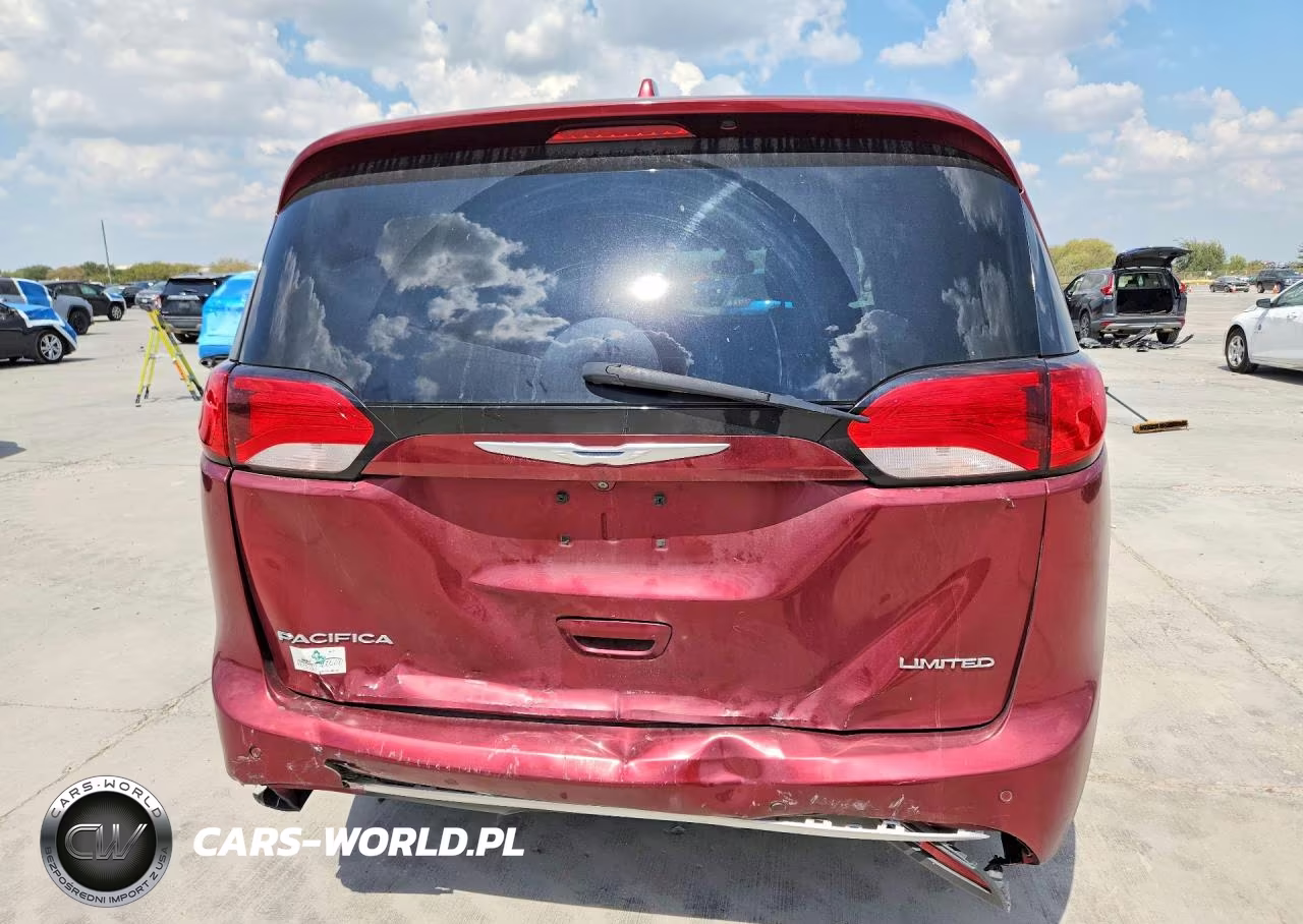 2017 Chrysler Pacifica Limited VIN:2C4RC1GG0HR559640 - 6