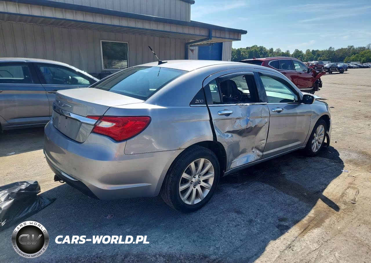 2013 Chrysler 200 Limited VIN:1C3CCBCG2DN610004 - 3