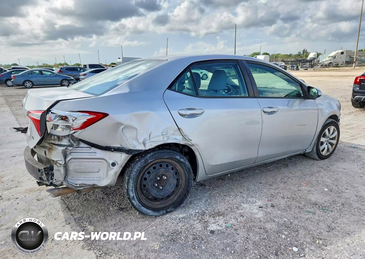 2016 Toyota Corolla Le VIN:2T1BURHE0GC624365 - 3