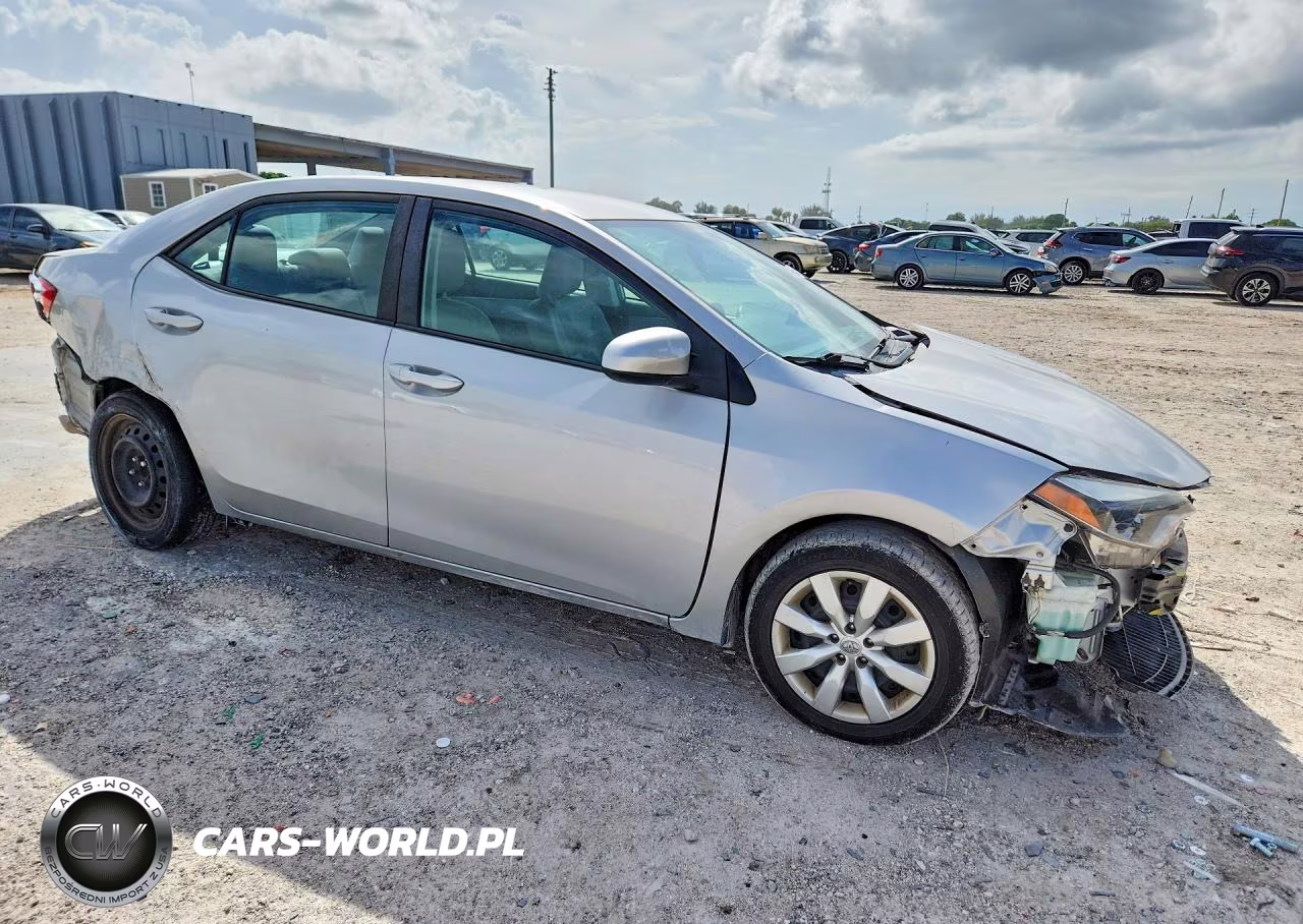 2016 Toyota Corolla Le VIN:2T1BURHE0GC624365 - 4
