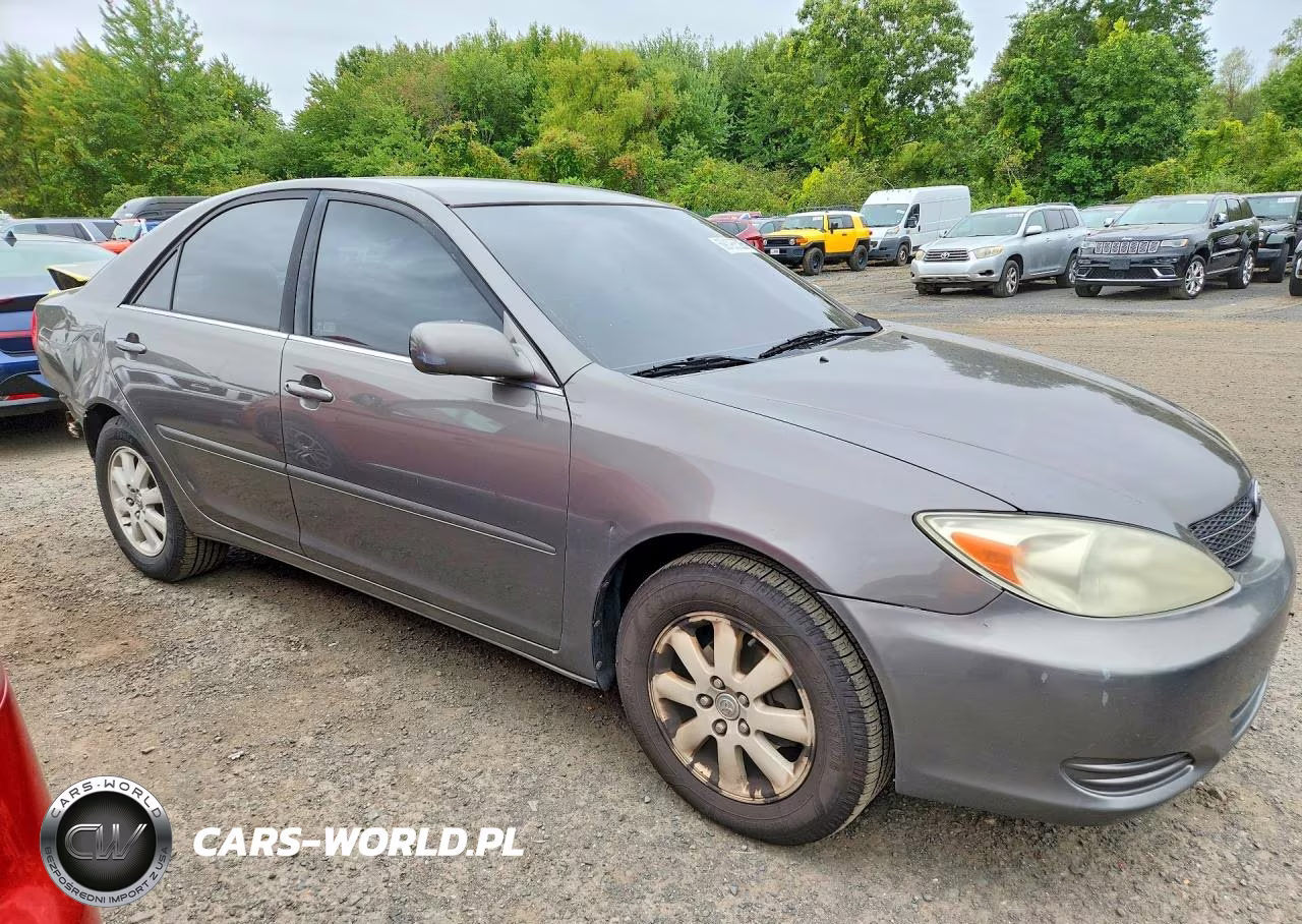 2004 Toyota Camry Le VIN:4T1BE32K44U935106 - 4