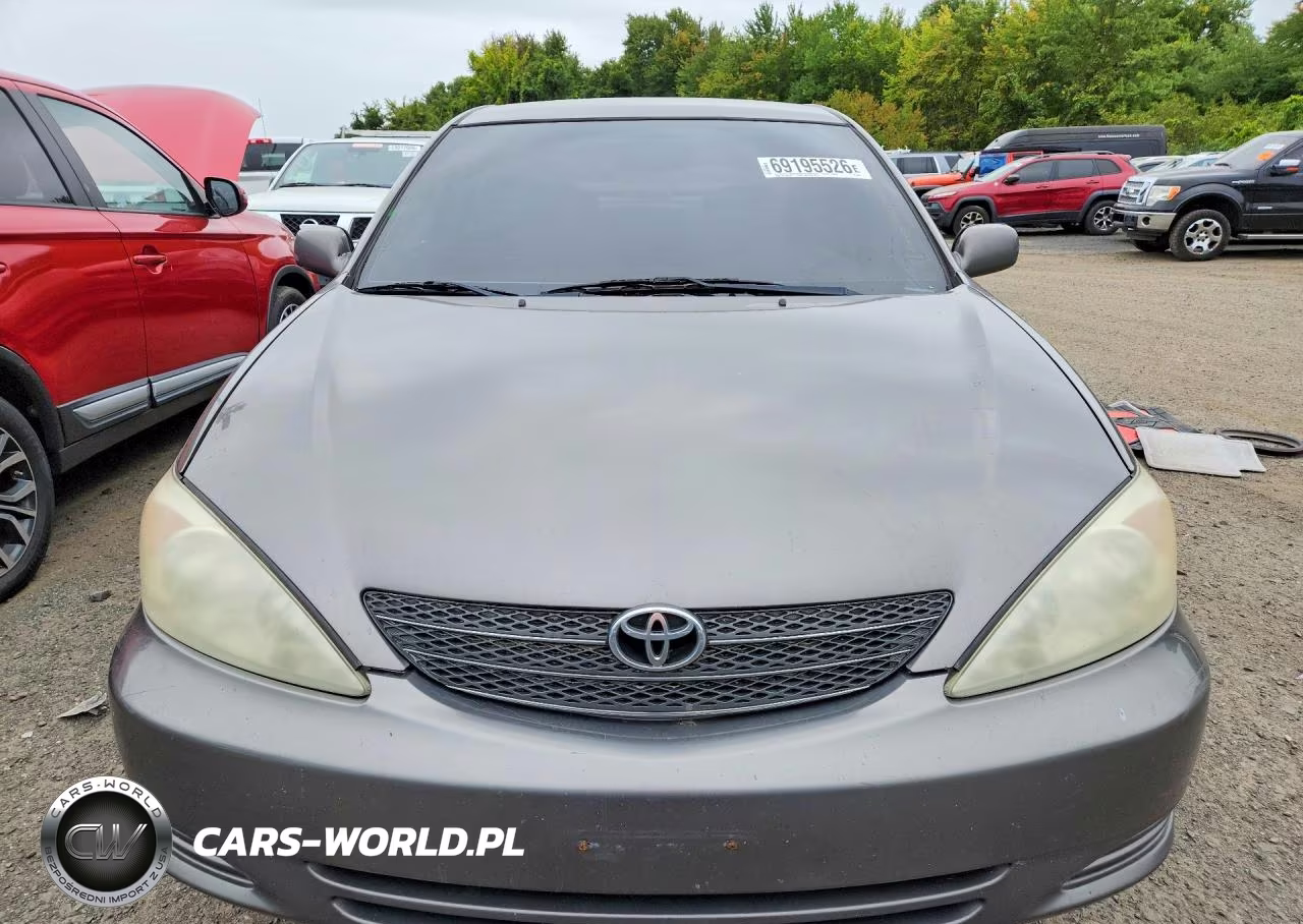 2004 Toyota Camry Le VIN:4T1BE32K44U935106 - 5