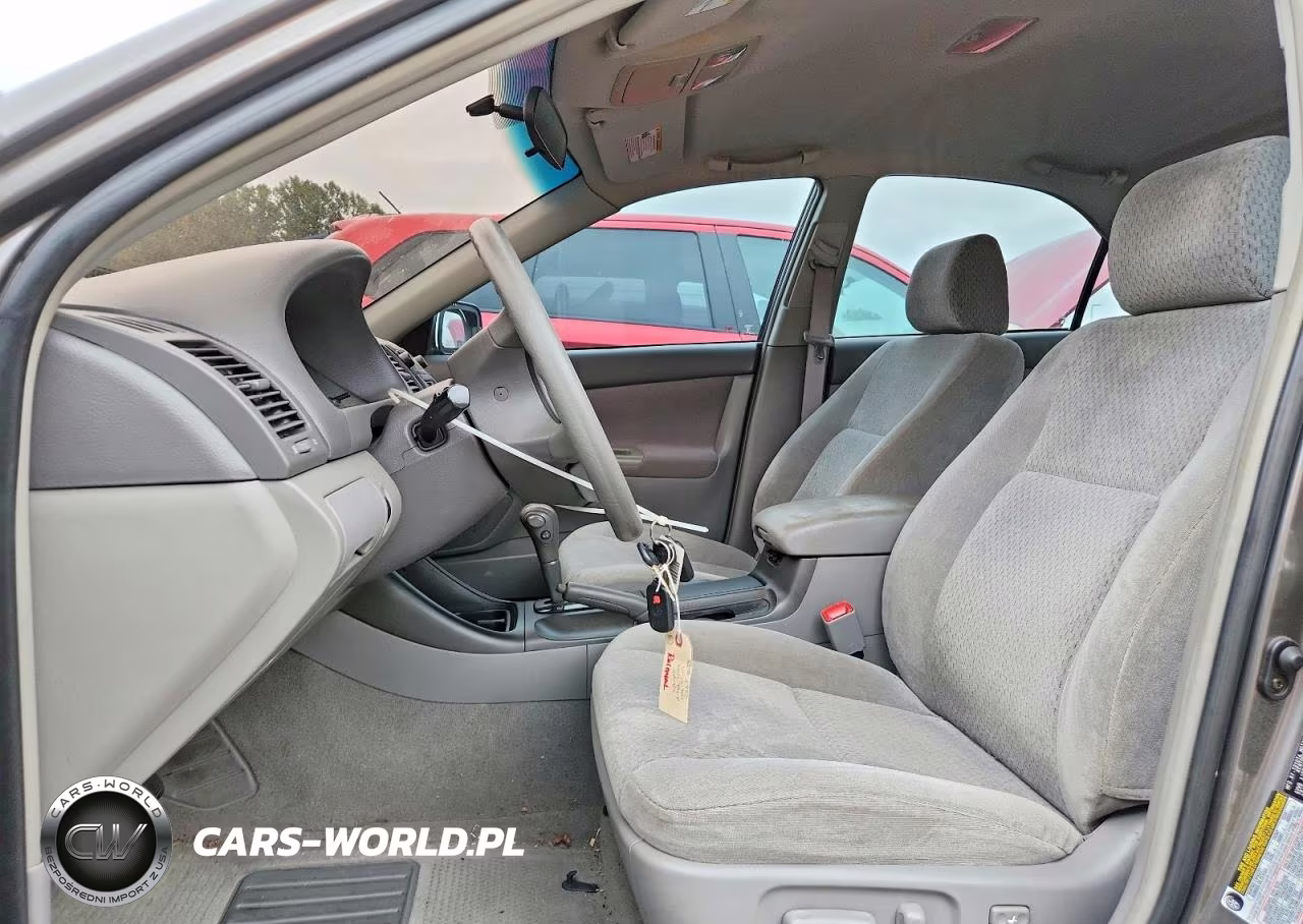 2004 Toyota Camry Le VIN:4T1BE32K44U935106 - 7