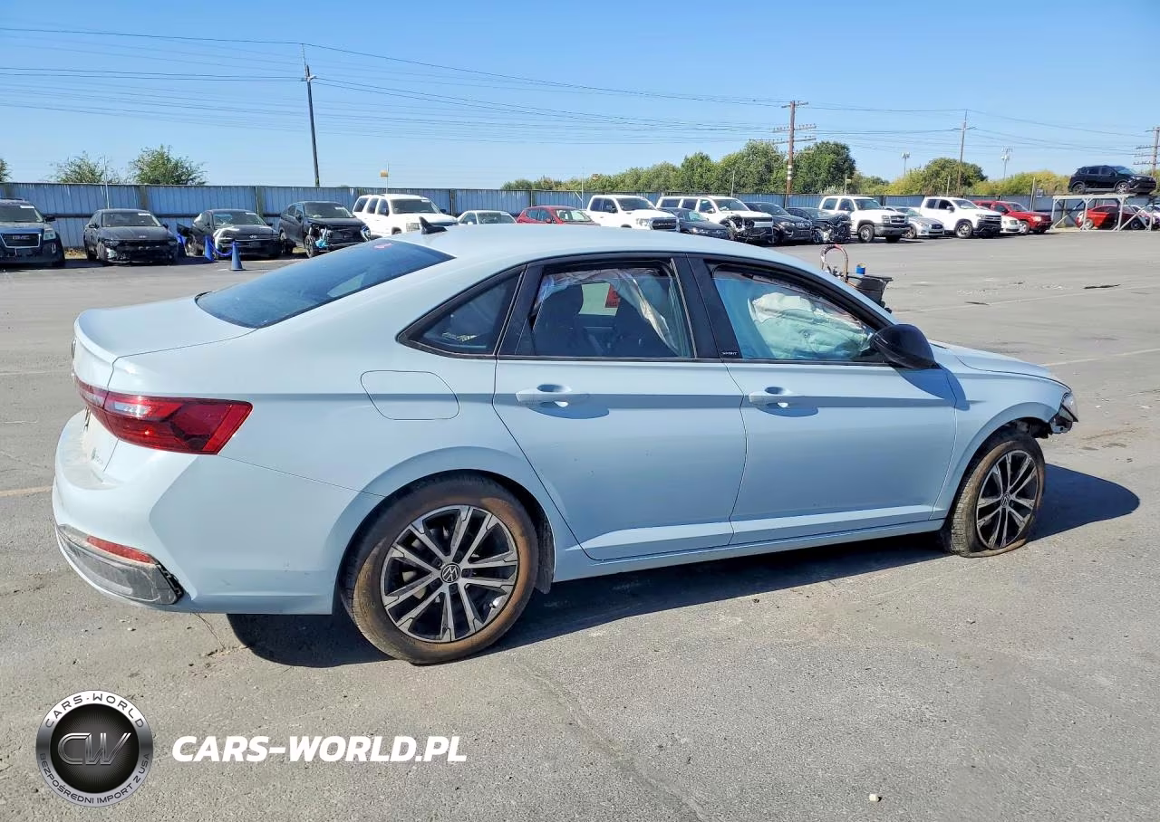 2025 Volkswagen Jetta Sport VIN:3VWBX7BU6SM033188 - 3