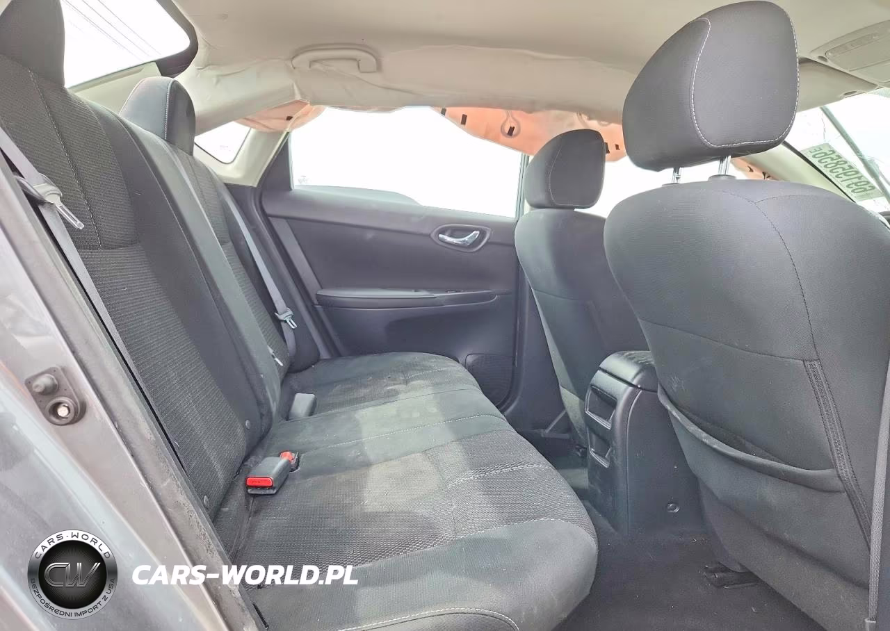 2018 Nissan Sentra S VIN:3N1AB7APXJY274318 - 10