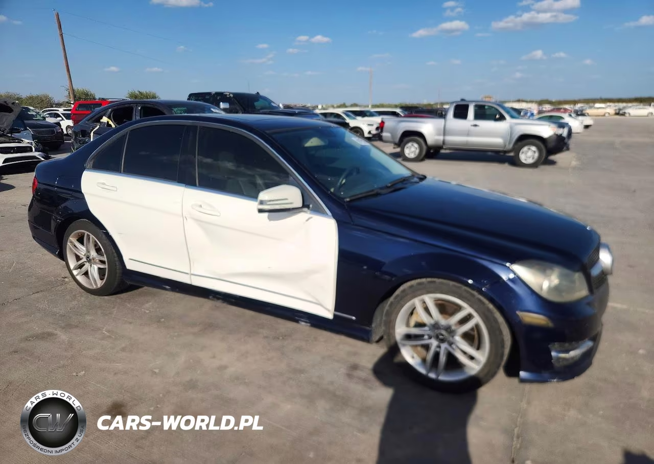 2013 Mercedes-Benz C 300 4Matic VIN:WDDGF8AB6DR242200 - 4