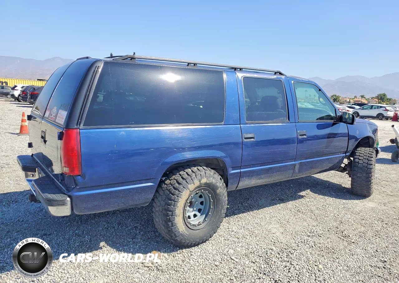 1997 GMC Suburban C1500 VIN:1GKEC16R4VJ744912 - 3