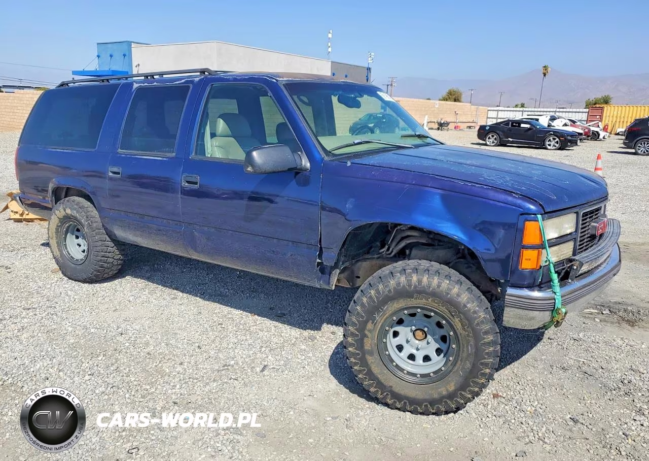1997 GMC Suburban C1500 VIN:1GKEC16R4VJ744912 - 4