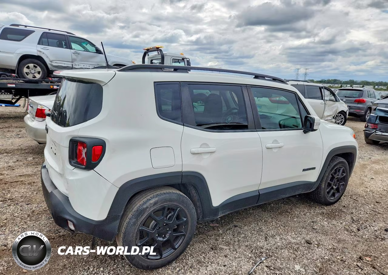 2020 Jeep Renegade Latitude VIN:ZACNJABB3LPL47695 - 3
