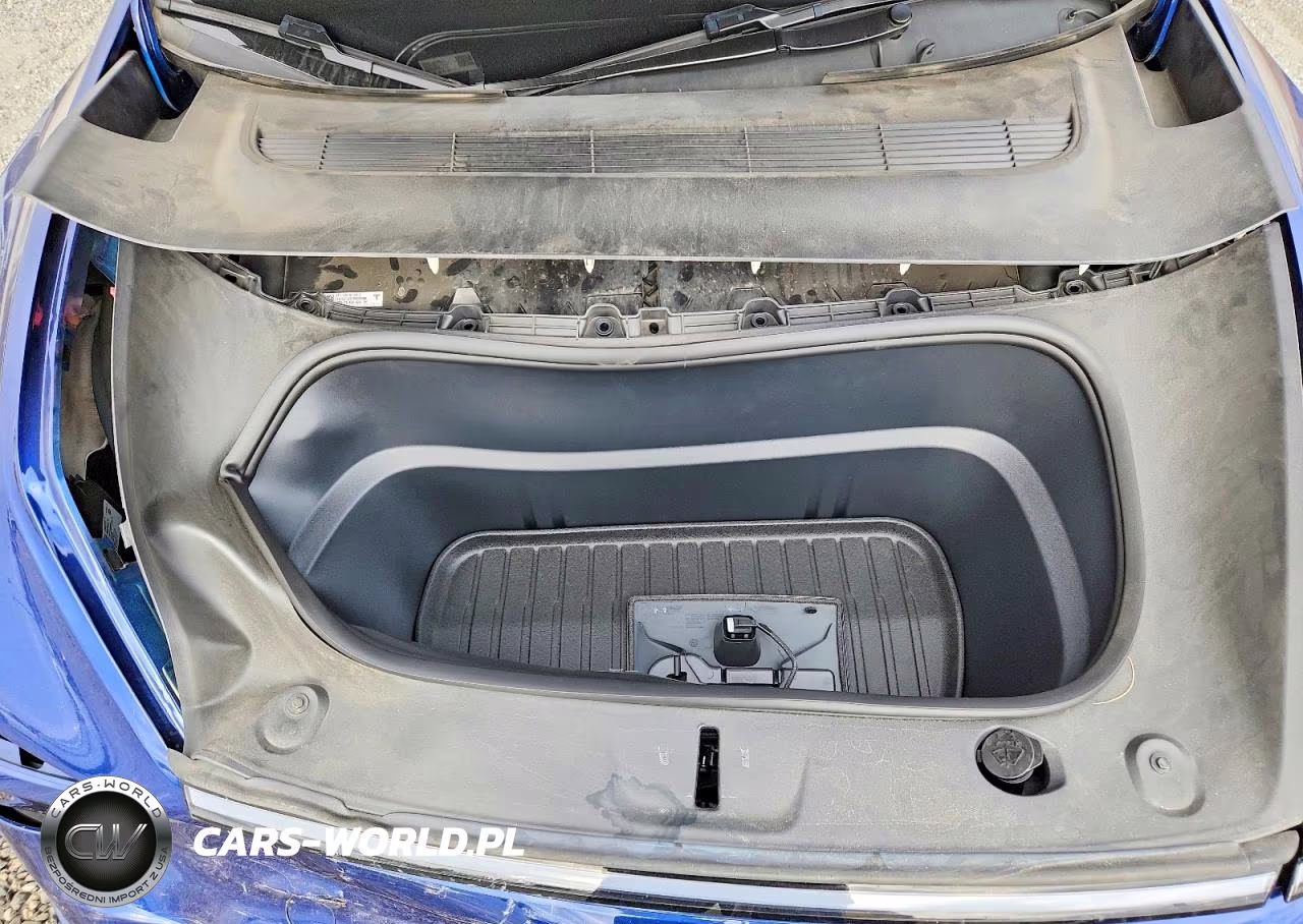 2026 Tesla Model Y VIN:7SAYGDED0TF411540 - 12