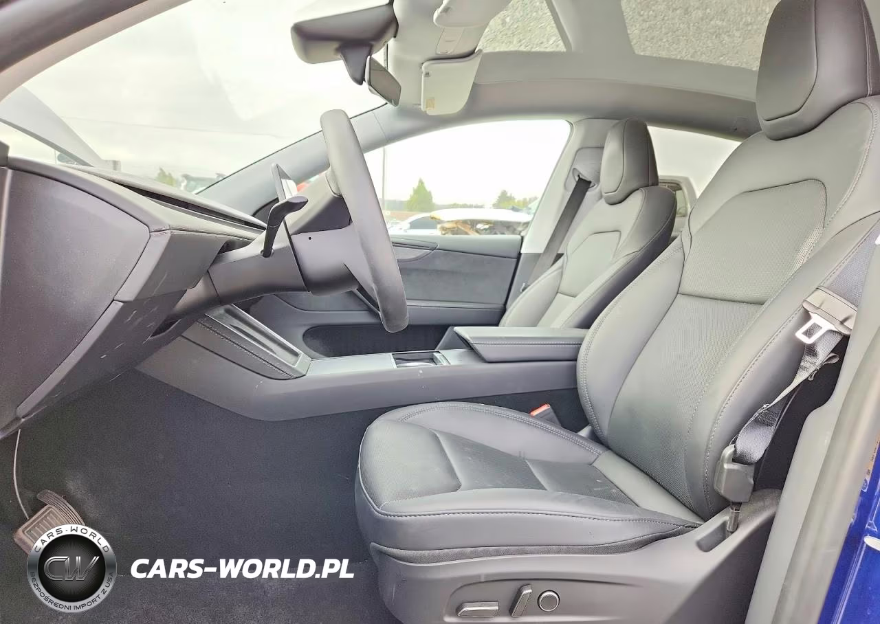 2026 Tesla Model Y VIN:7SAYGDED0TF411540 - 7