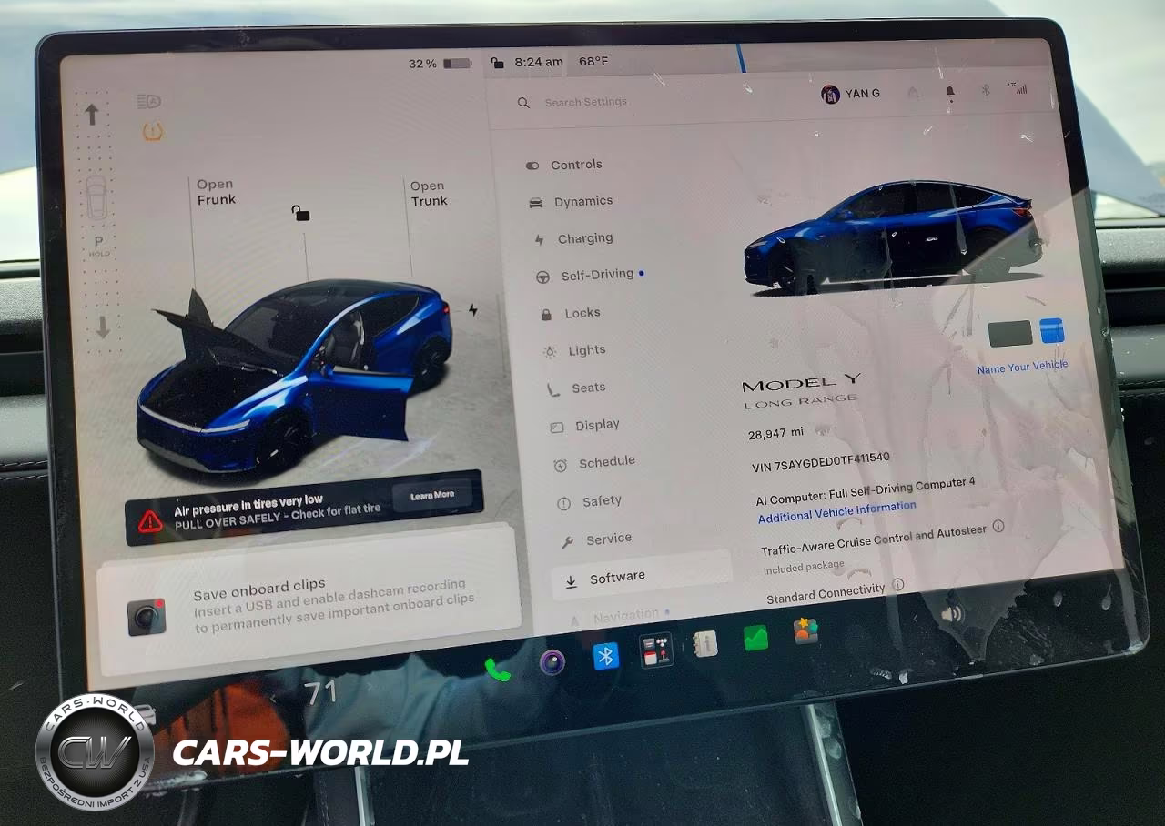 2026 Tesla Model Y VIN:7SAYGDED0TF411540 - 9