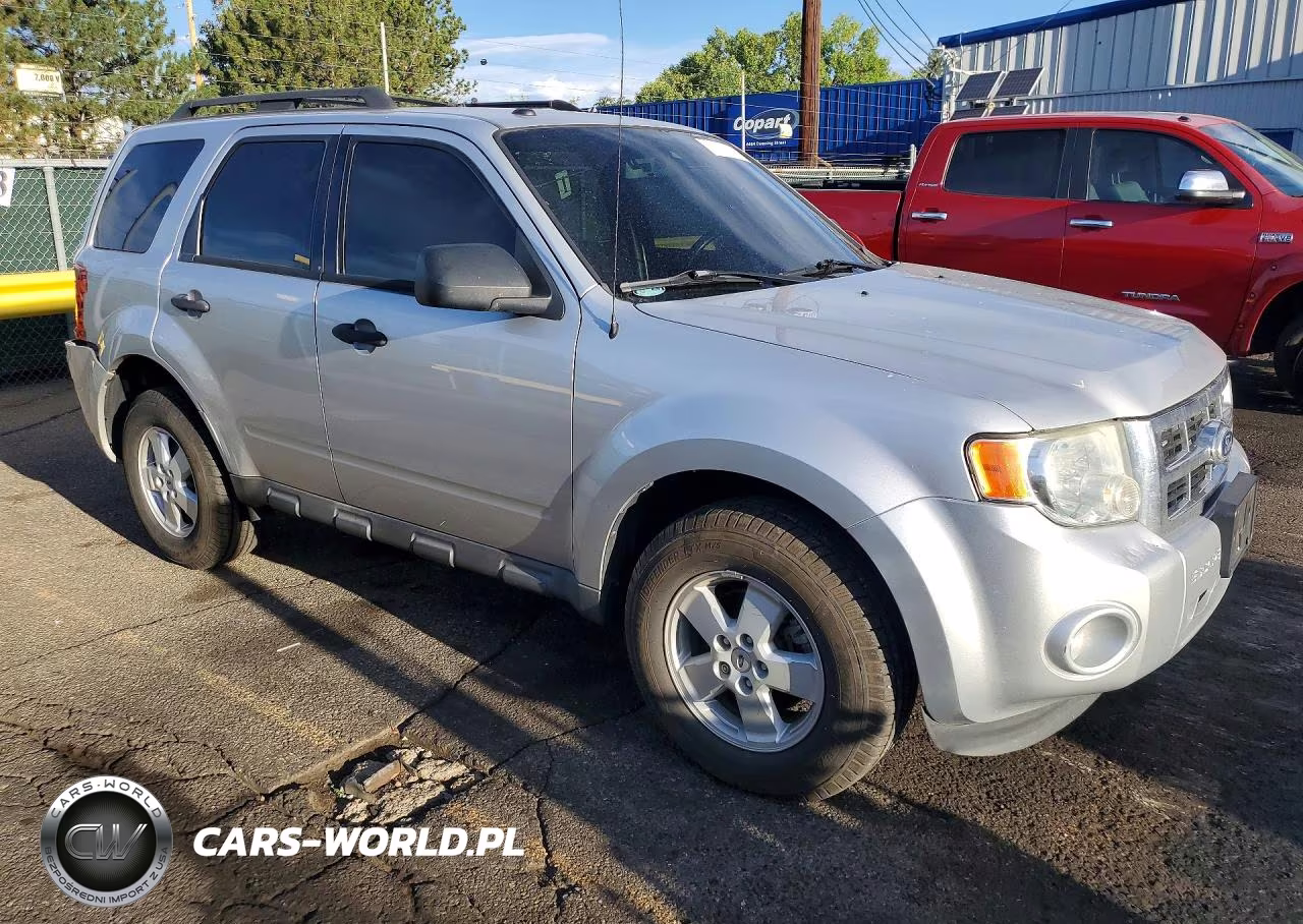 2010 Ford Escape Xlt VIN:1FMCU9D71AKC83619 - 4
