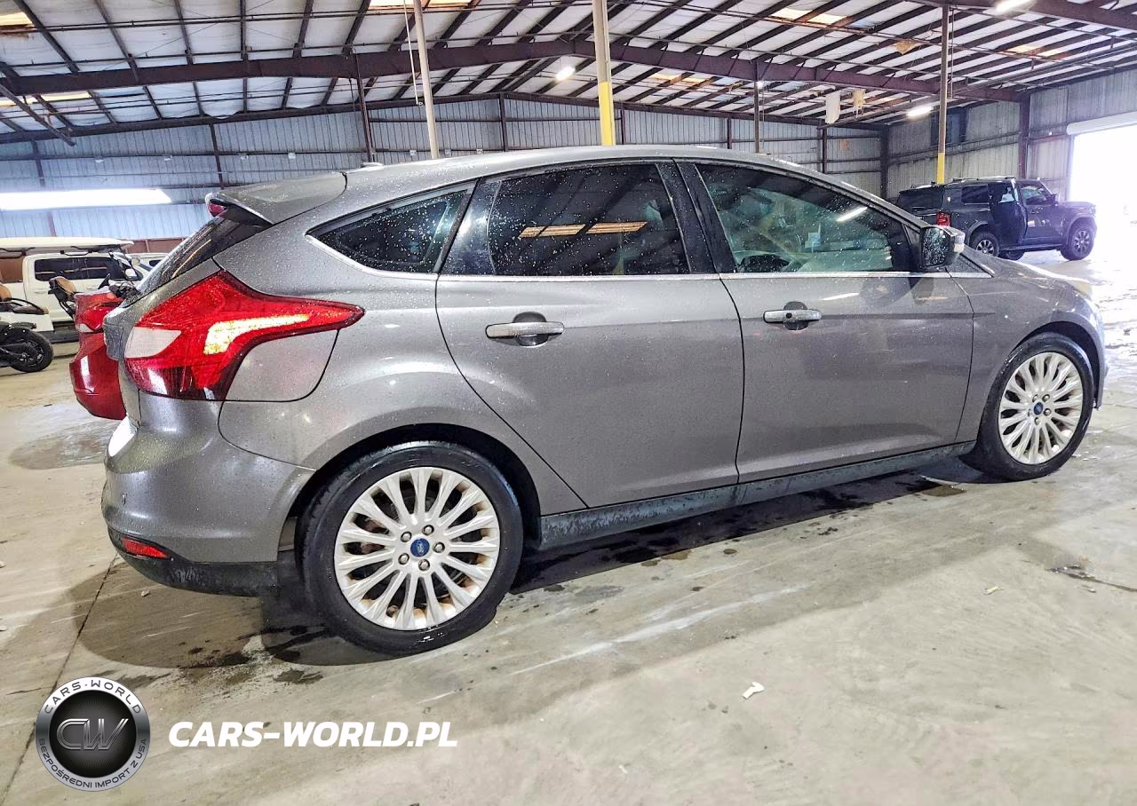 2012 Ford Focus Titanium VIN:1FAHP3N27CL444561 - 3