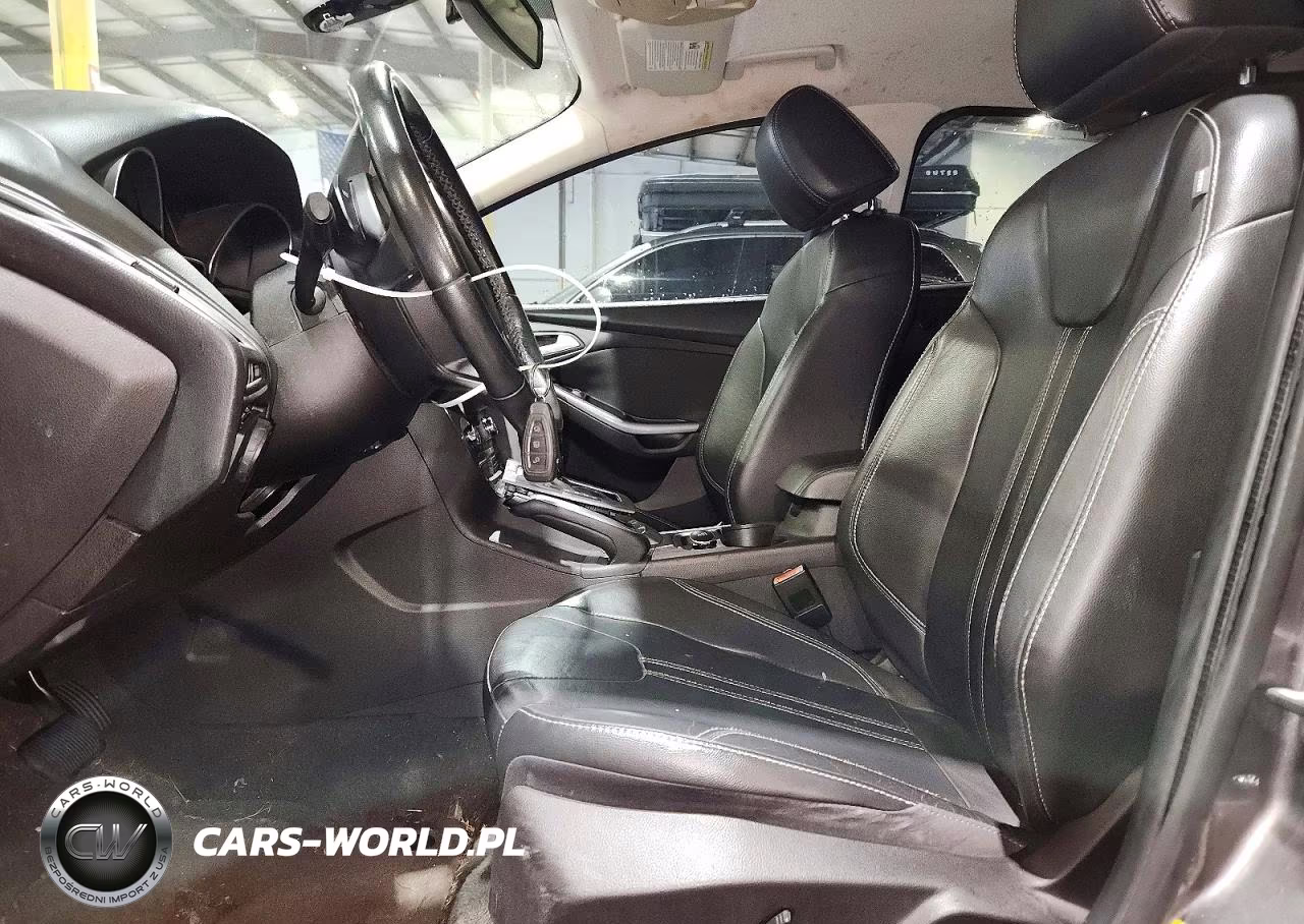 2012 Ford Focus Titanium VIN:1FAHP3N27CL444561 - 7