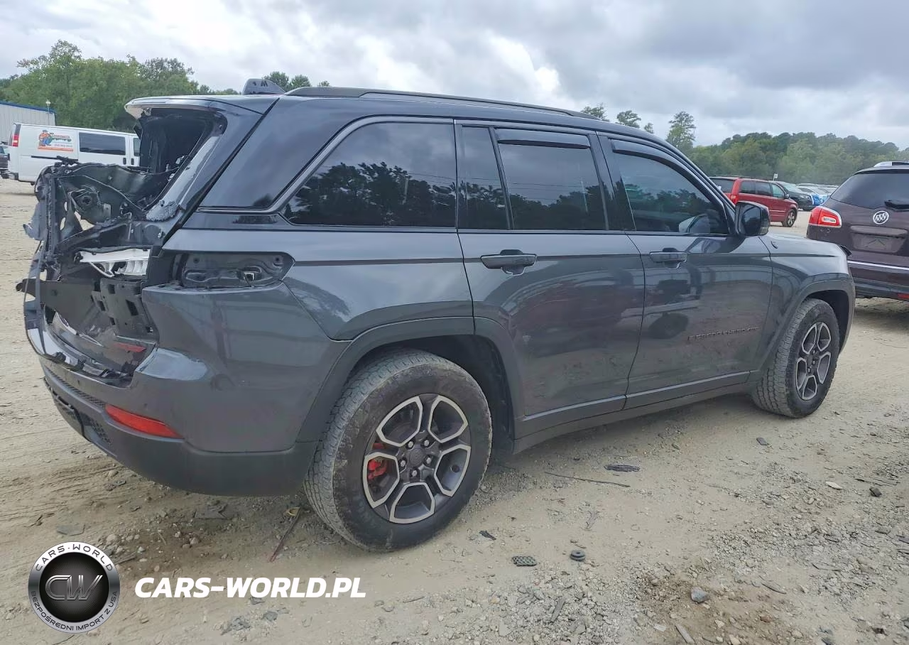 2022 Jeep Grand Cherokee Trailhawk VIN:1C4RJHCG1N8610817 - 3